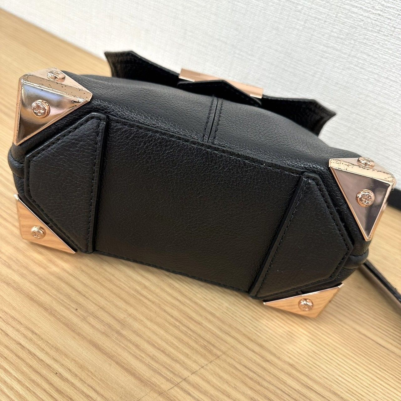 ♪ ALEXANDER WANG アレキサンダーワン レザー シボ革 ショルダーバッグ ピンクゴールド金具 - メルカリ