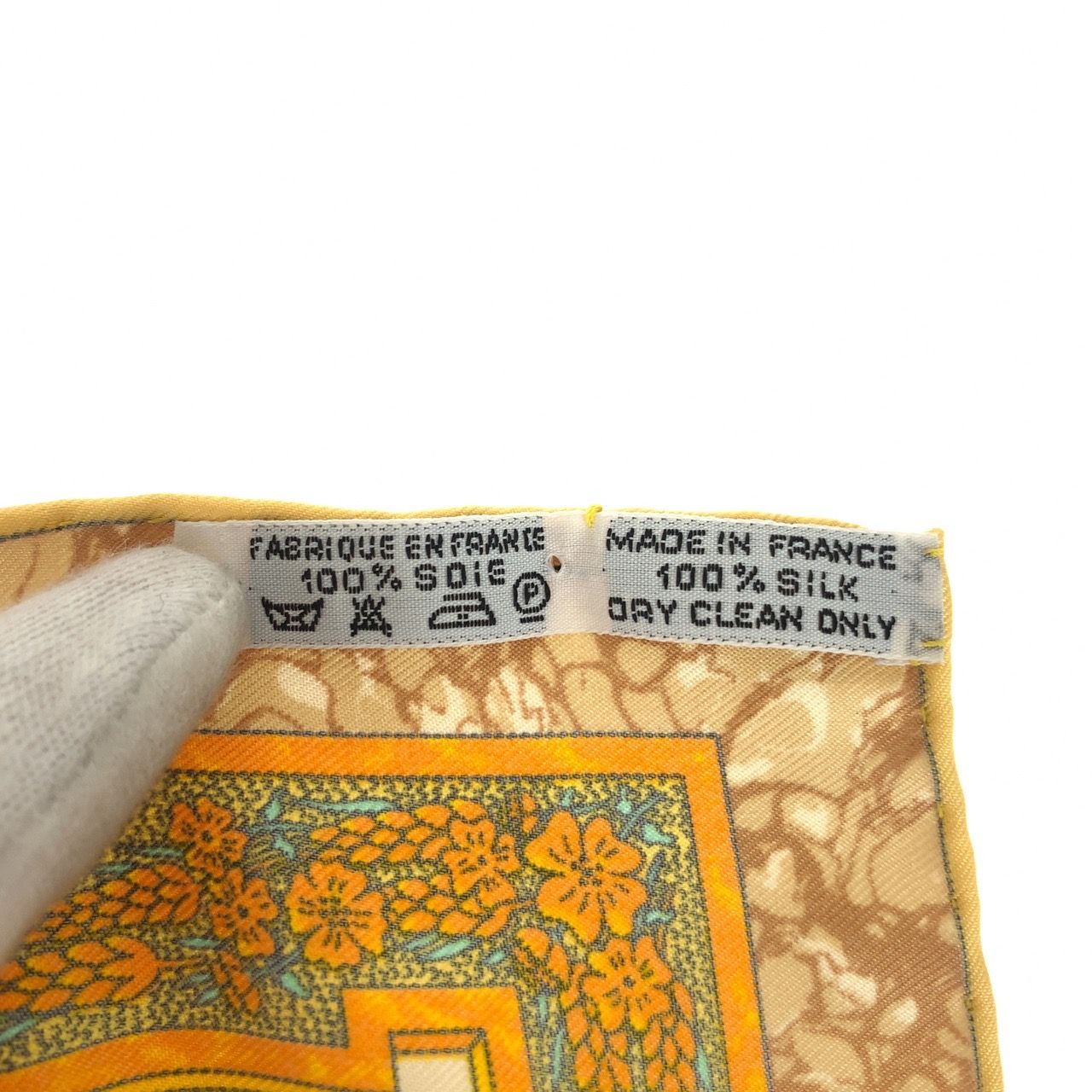 美品 HERMES エルメス カレ カーペディエム 今日一日を楽しむ