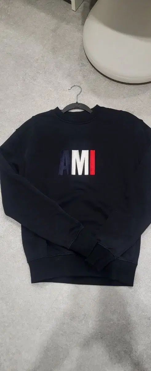 アミ AMI ロゴ ネイビー ブラック スウェット