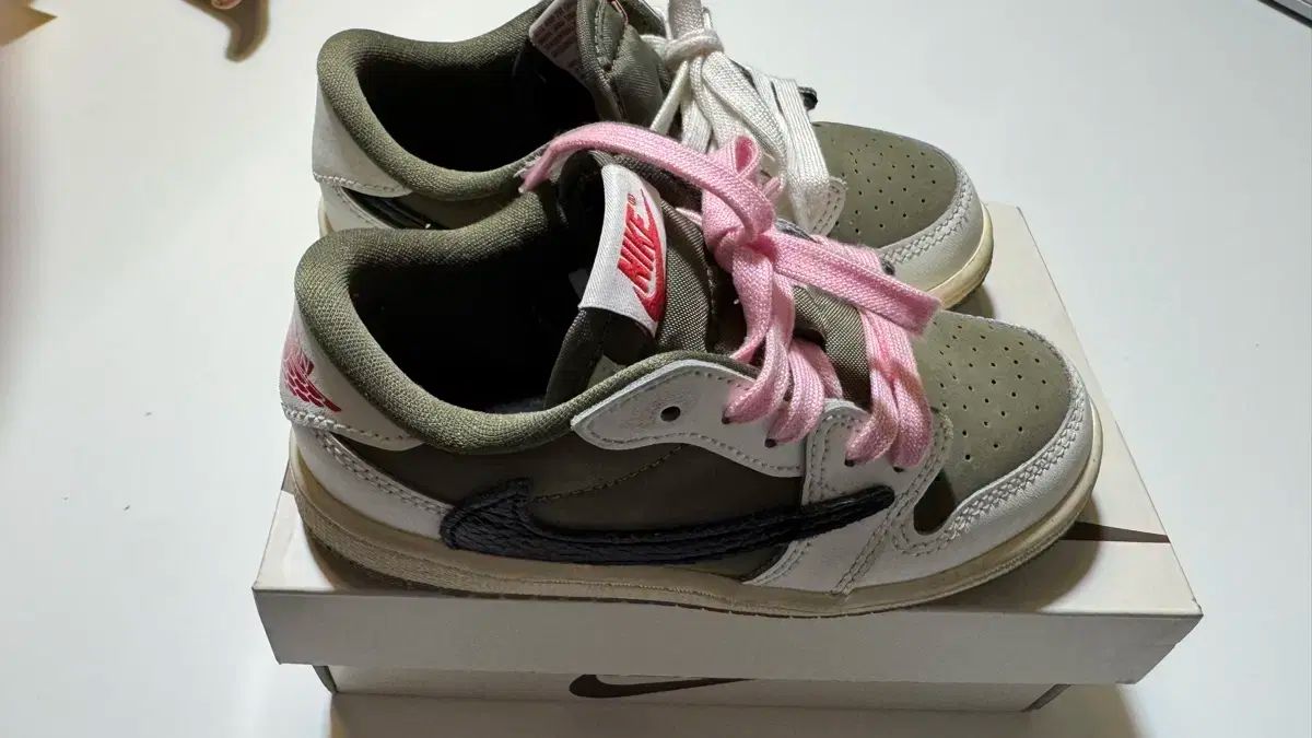 NIKE ナイキ ジョーダン トラヴィス スコット オリーブ 幼児 150mm