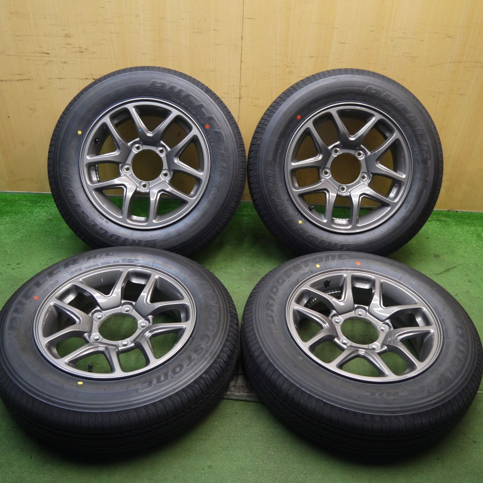 新車外し！22年☆スズキ JB64 ジムニー 純正 175/80R16 ブリヂストン 