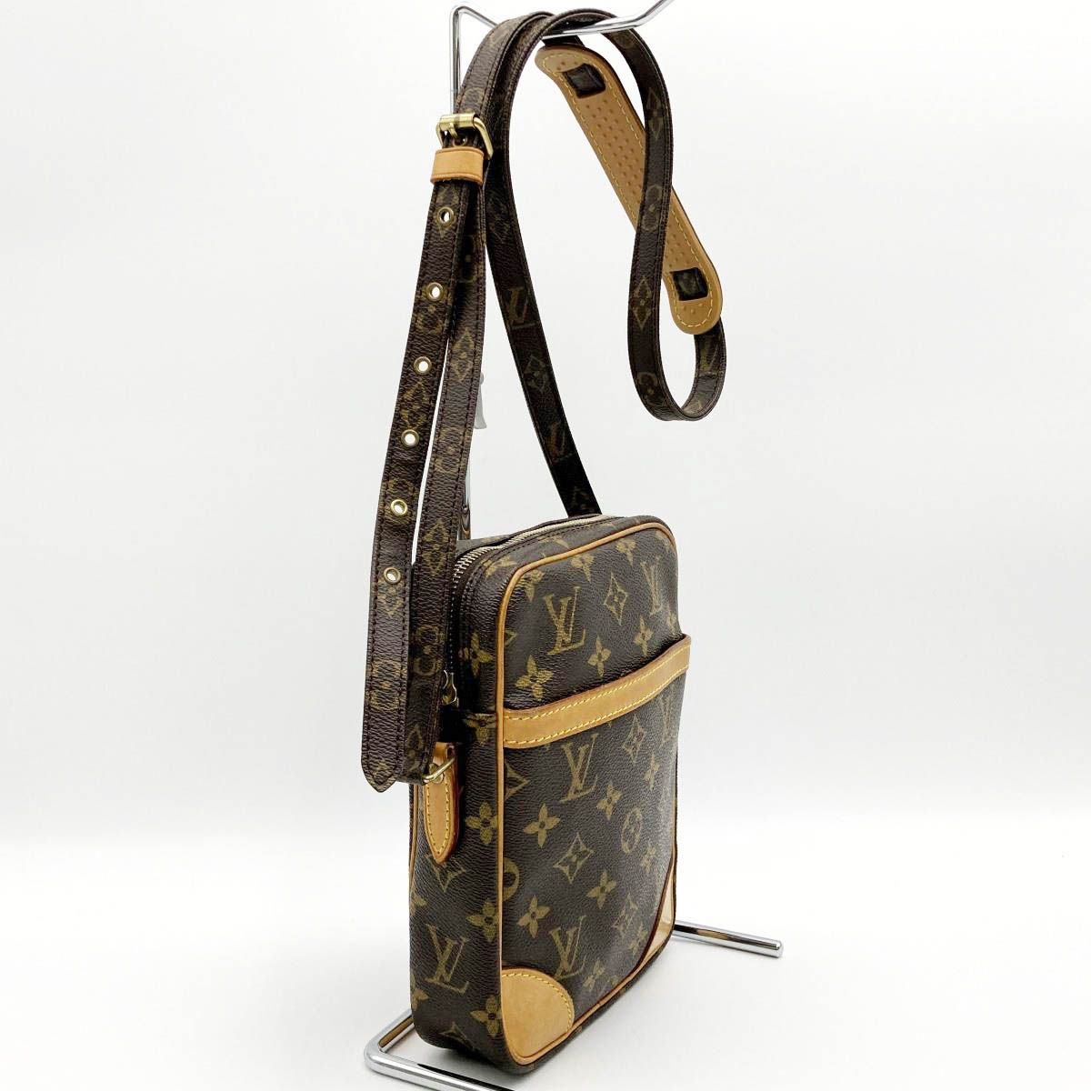 セール 美品 LOUIS VUITTON ルイ・ヴィトン ダヌーブ ベタ無し 