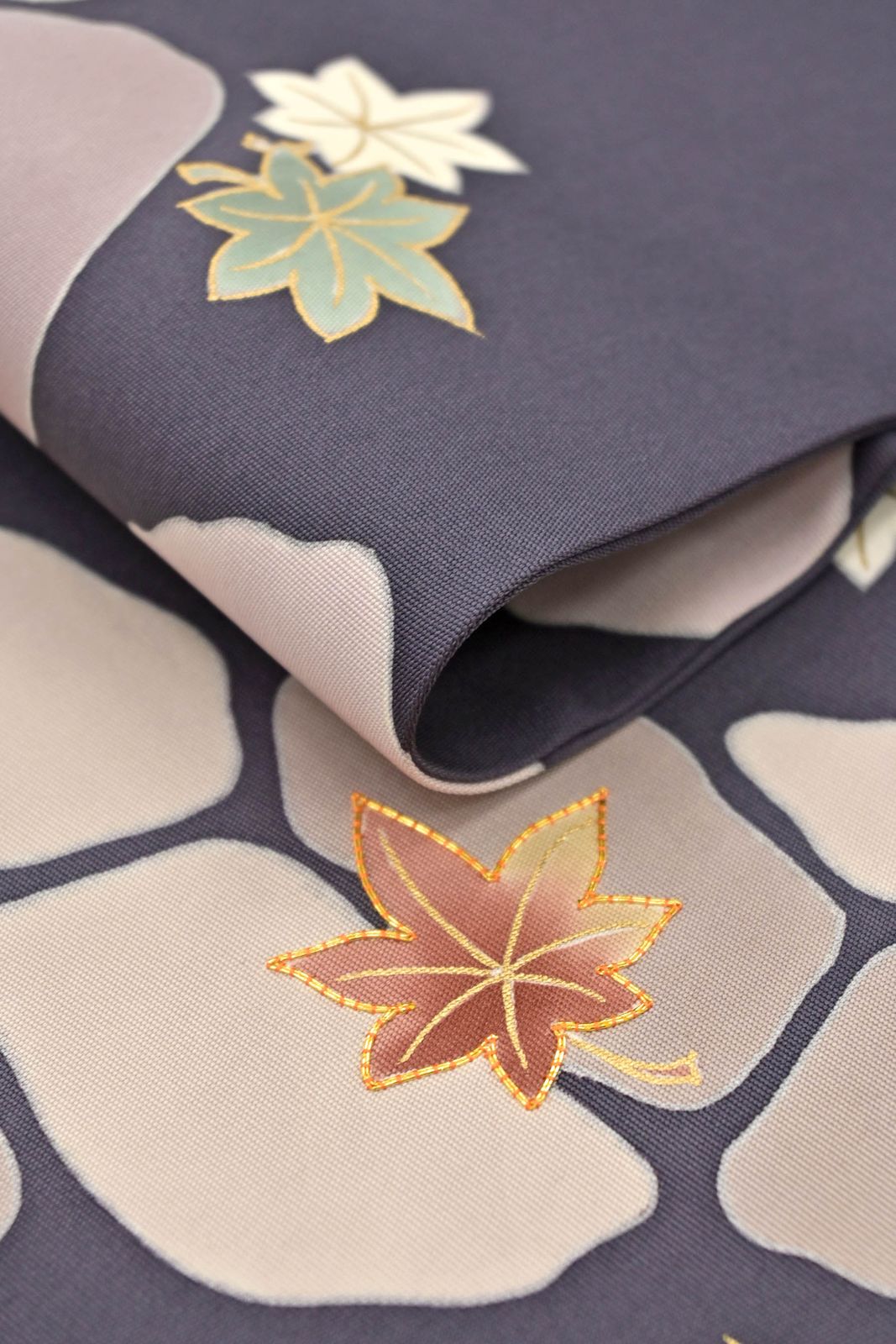 九寸名古屋帯】手加工染｜金駒刺繍｜塩瀬地｜お仕立て上がり｜中古品