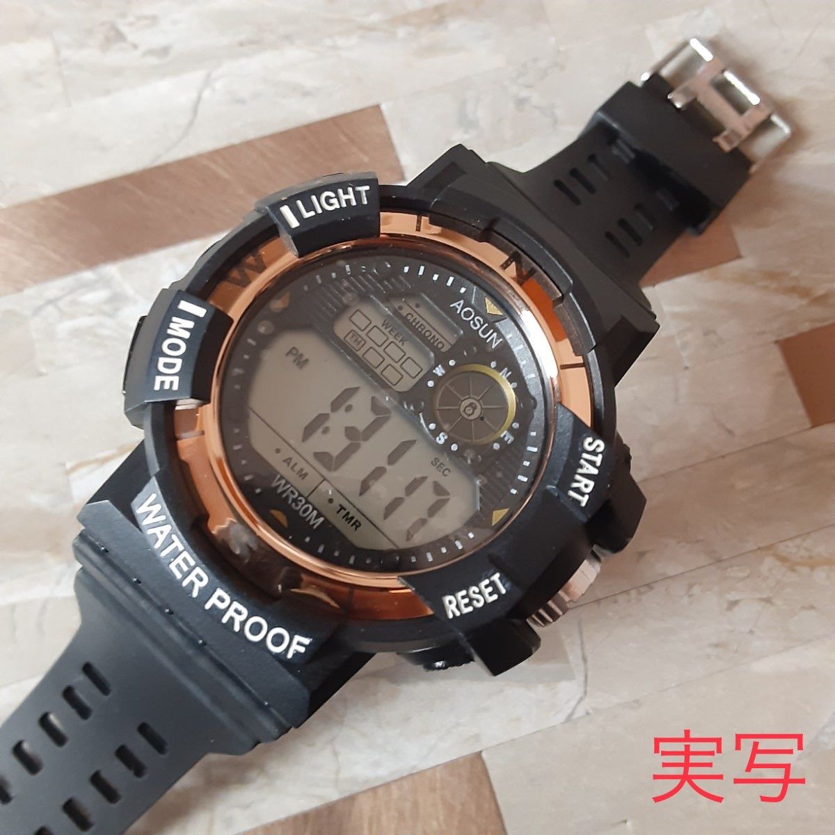 16新品 送料無料 デジタル腕時計多機能 ボーイズ（キッズ）から大人まで 黒×金-7