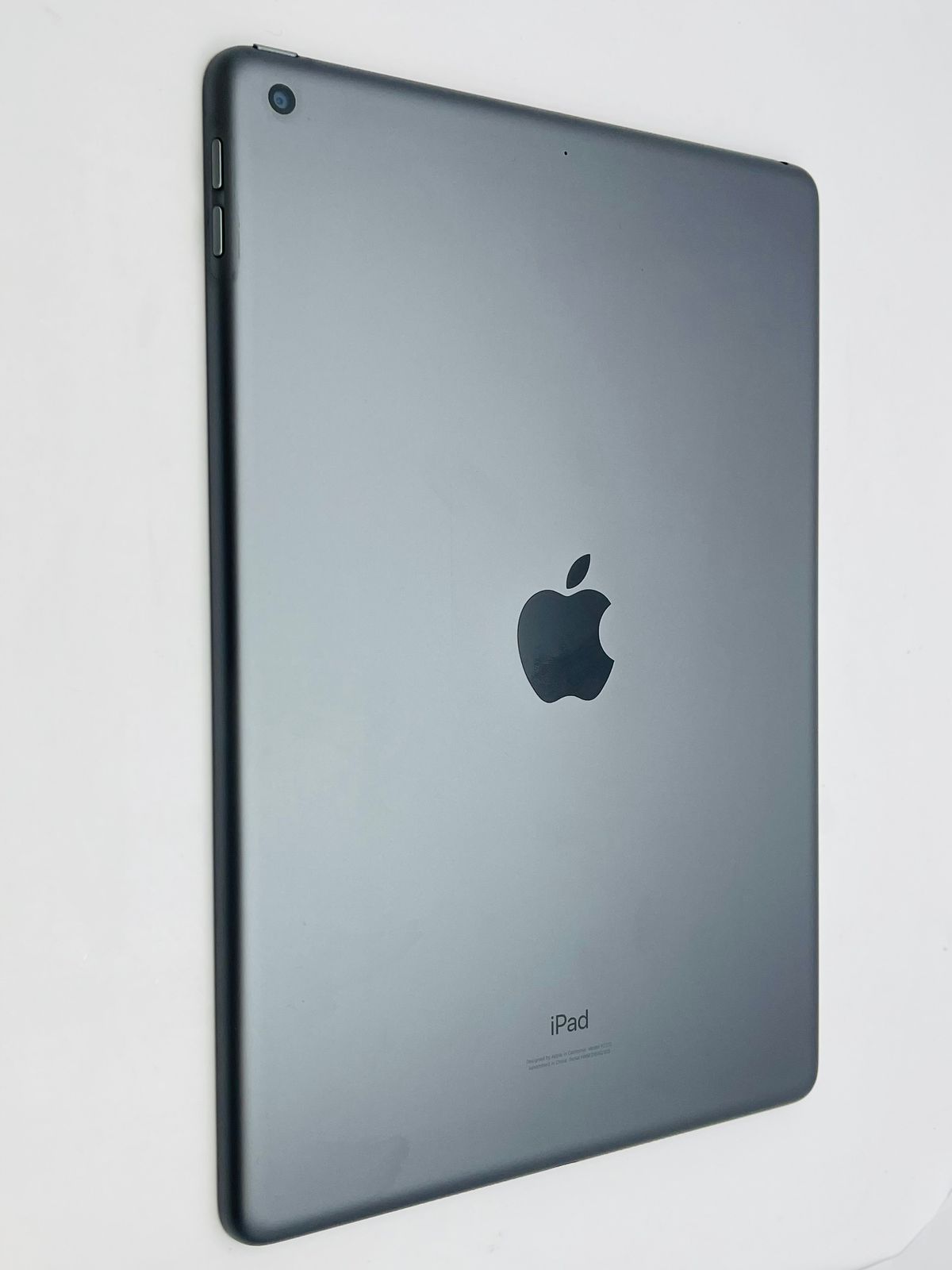 iPad 第8世代 Wi-Fi 128GB スペースグレイ MYLD2J/A A2270