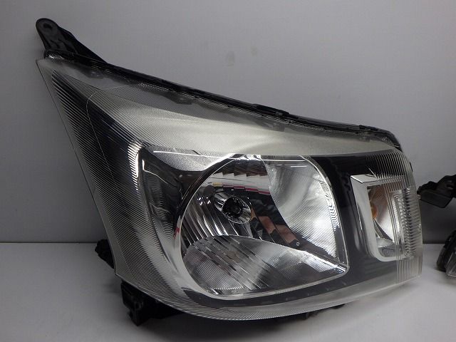 ヘッドライト左右 ハロゲン