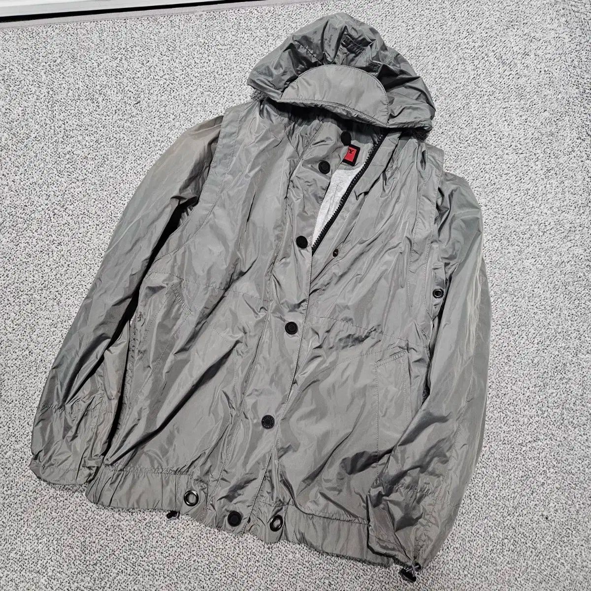 【雷市場（ポンジャン）商品韓国直送】 BURBERRY(バーバリー ) スポーツ ウインドブレーカー