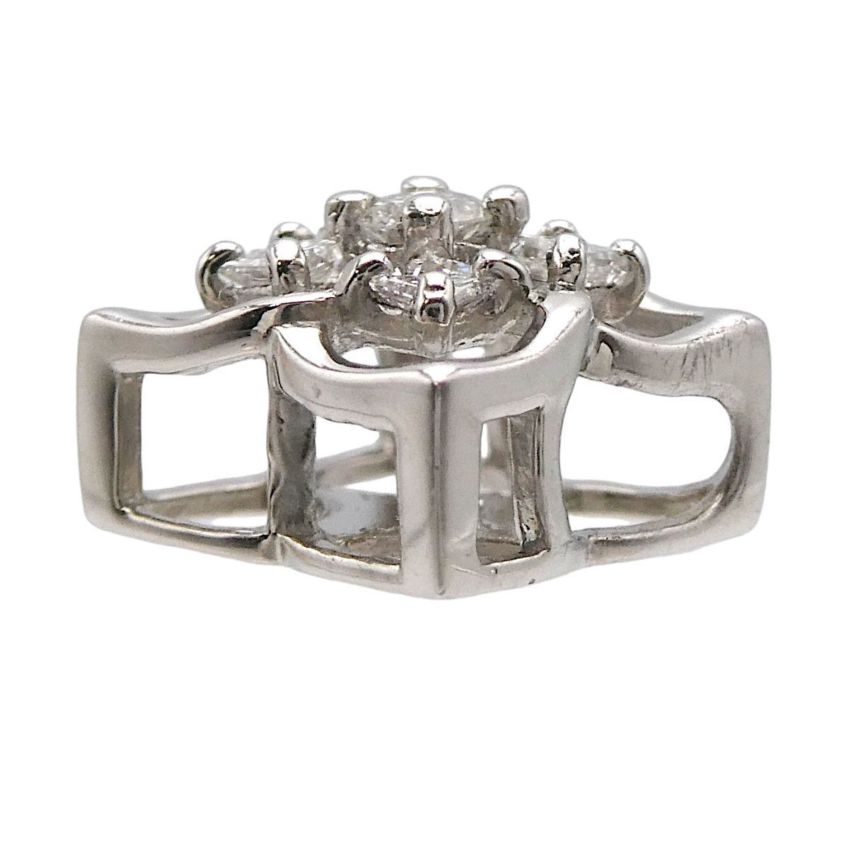 ペンダント Pt999 ダイヤモンド0.13ct フラワーモチーフ - メルカリ