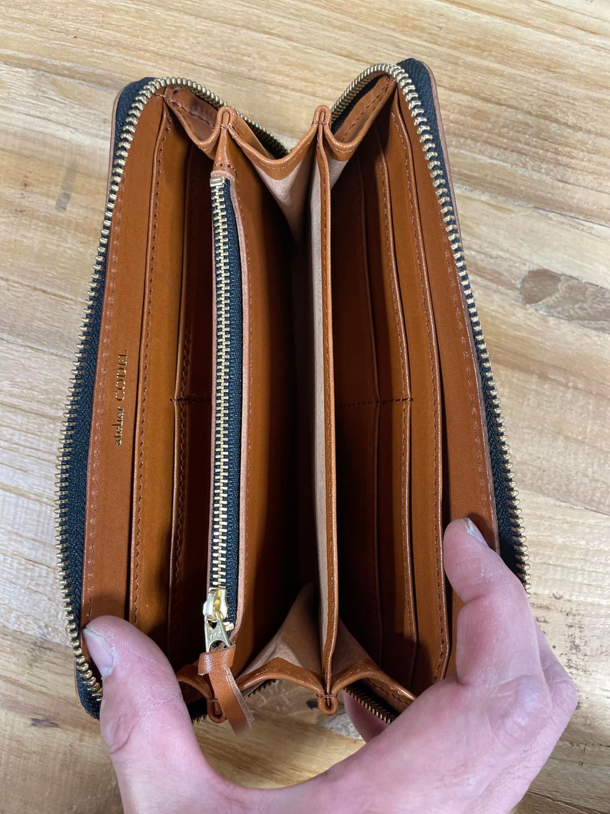 ラウンドファスナー