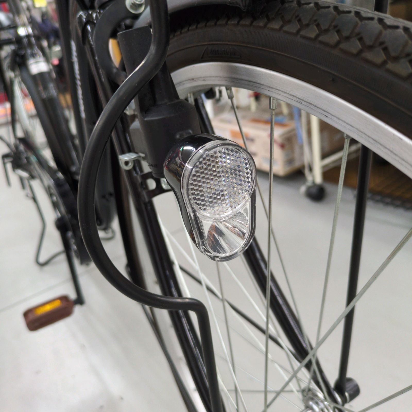 J284 ☆比較的状態良し☆普通自転車☆DOROTHEAS☆6段☆LEDダイナモ☆26