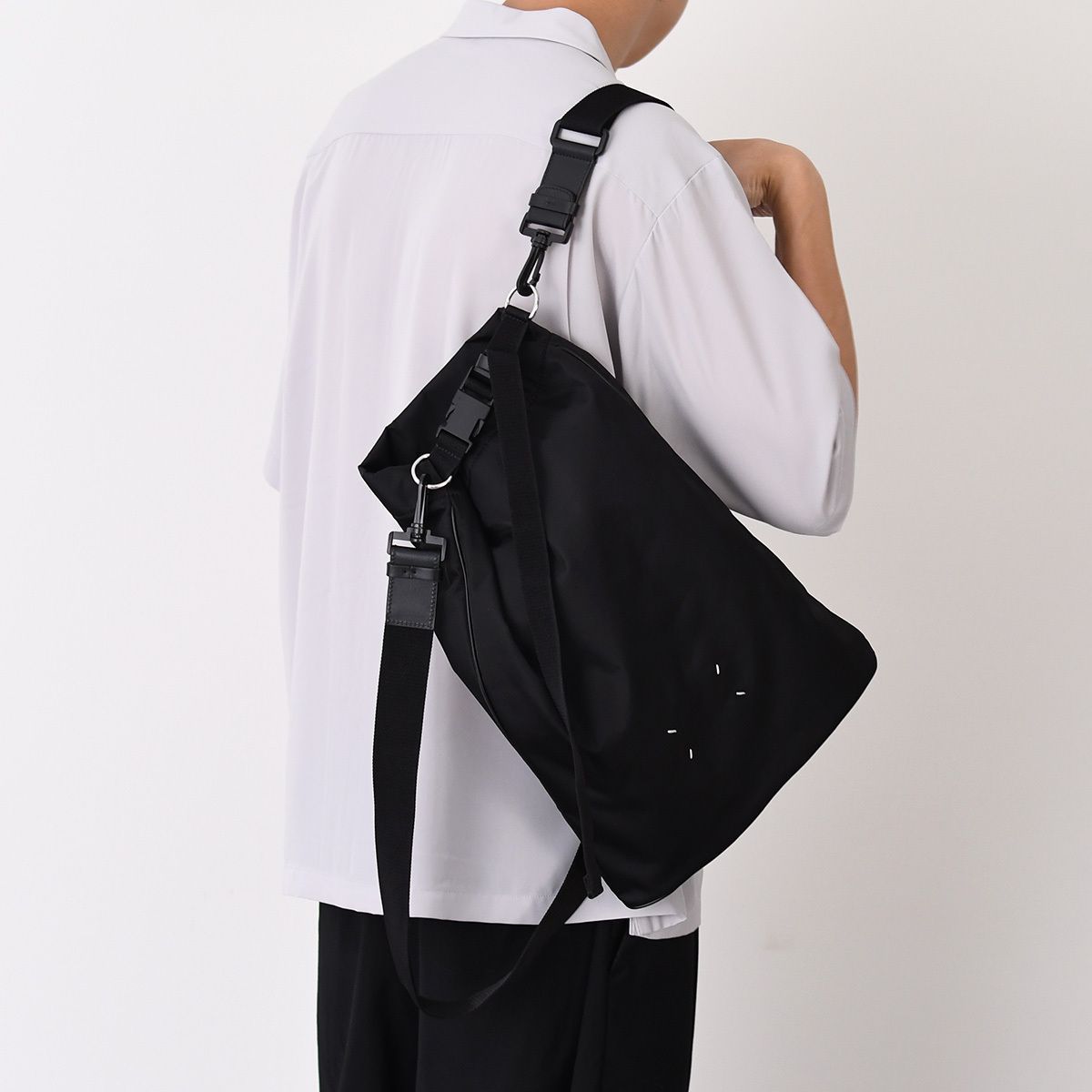 MAISON MARGIELA メゾン マルジェラ 「High tech」ロールアップ バック MAISON MARGIELA メゾン マルジェラ 「High tech」ロールアップ バック