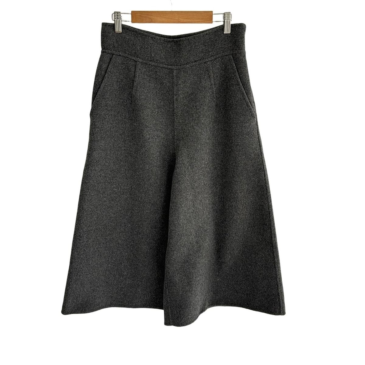 ADORE アドーア パンツ サイズ36 S レディース - ダークグレー クロップド 半端丈
