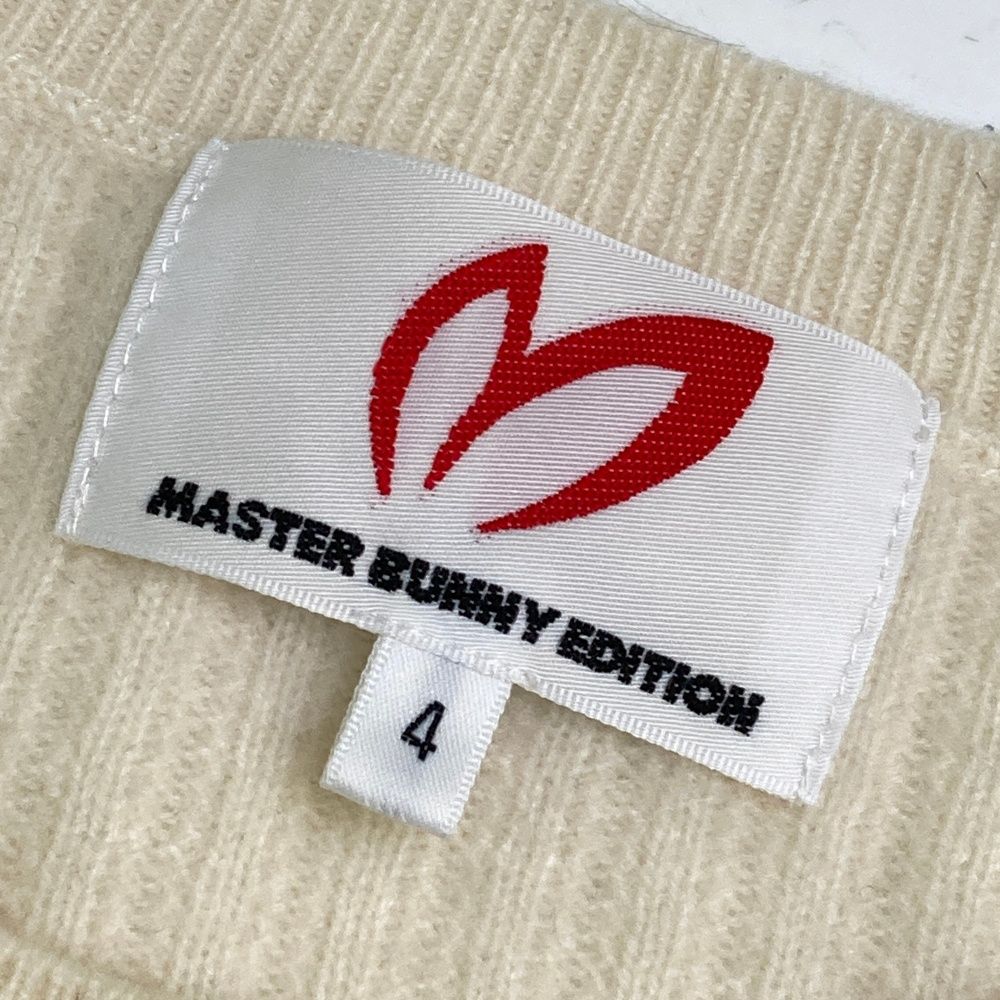 サイズ：4 MASTER BUNNY EDITION マスターバニーエディション  カシミヤ ニットセーター  ホワイト系 [240101474004] ゴルフウェア メンズ ストスト サイズ：4 MASTER BUNNY EDITION マスターバニーエディション