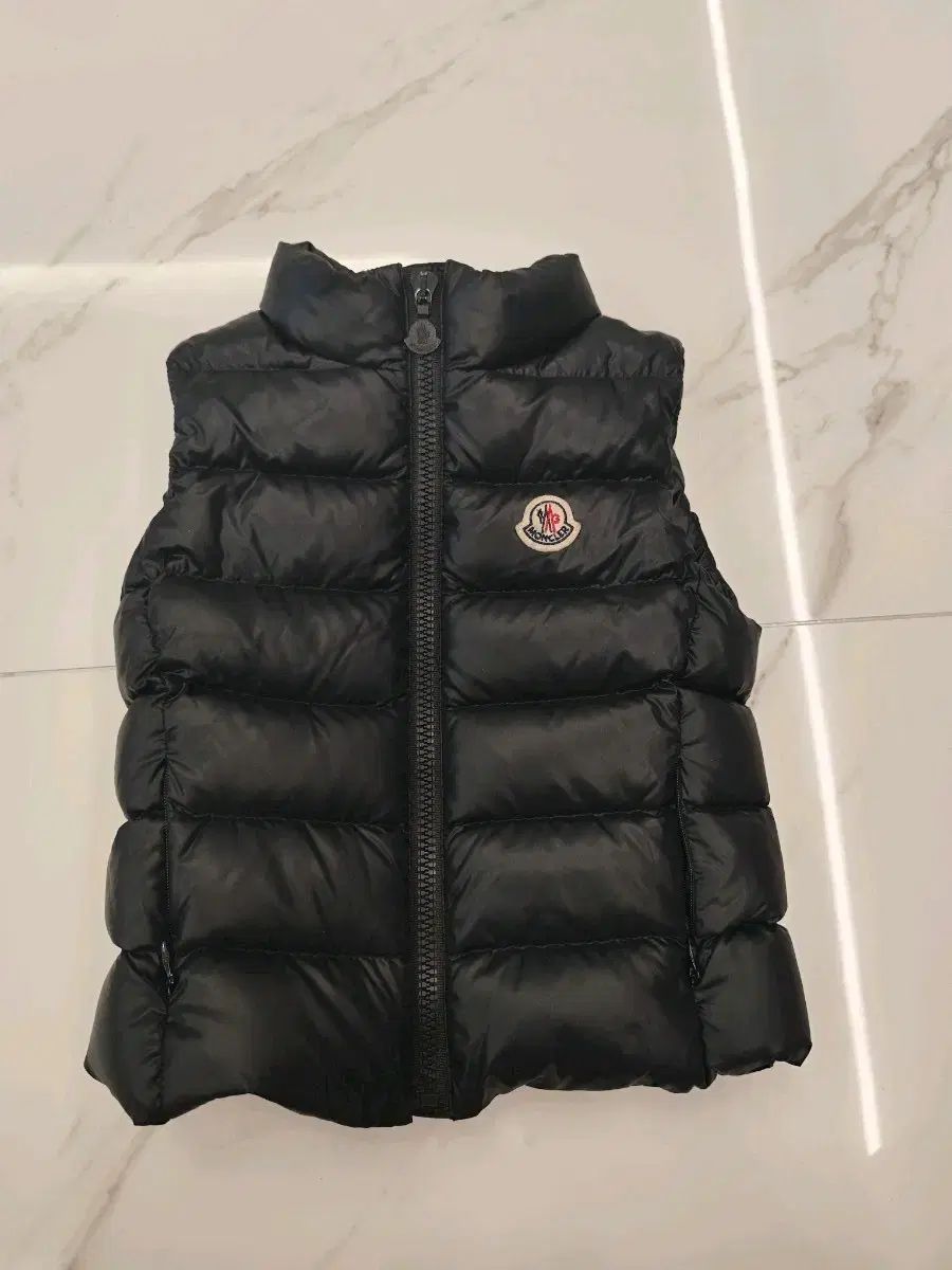 MONCLER モンクレール 黒 GANNI ガニー ダウン ベスト 4A