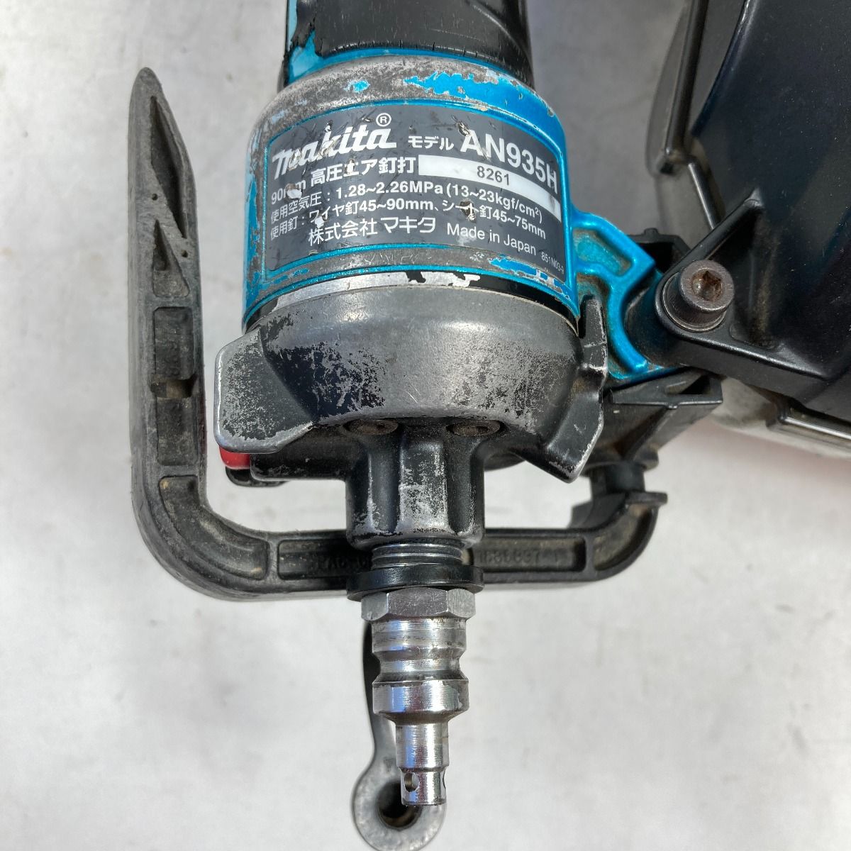 MAKITA マキタ 90mm 高圧エア釘打ち機 本体のみ ※マガジンキャップ割れあり AN935H ブルー - メルカリ