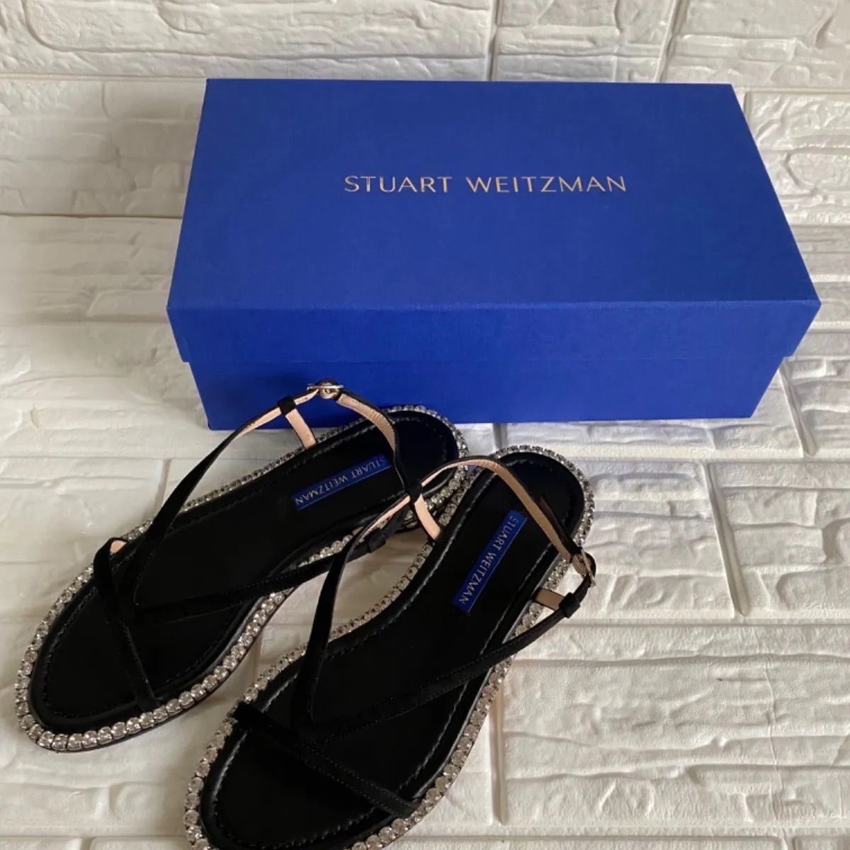 STUART WEITZMAN ブラックスエード サンダル 新品 未使用 23.5