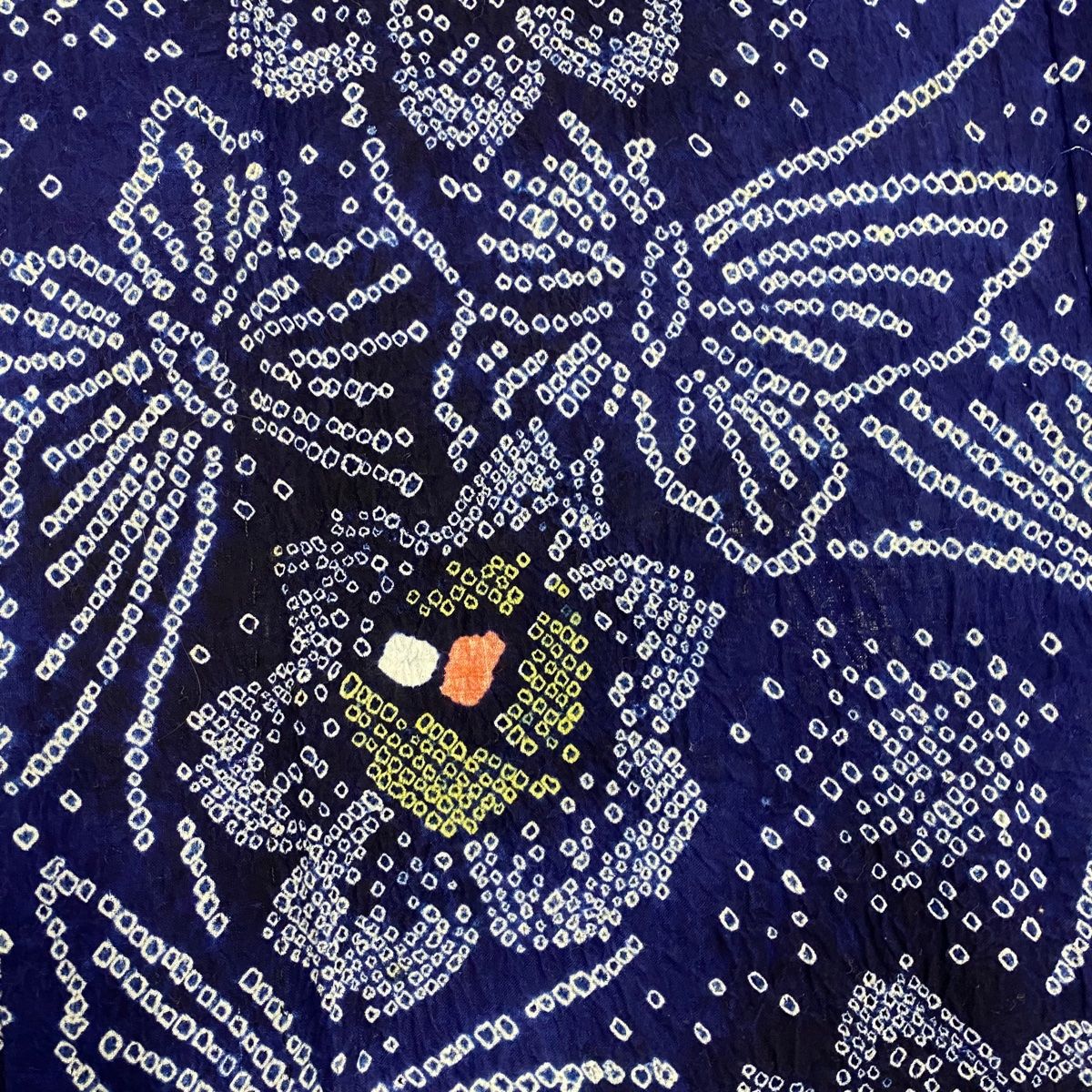 直立の 浴衣 身丈156cm 裄丈65cm M 絞り浴衣 花 蝶 紺色 綿