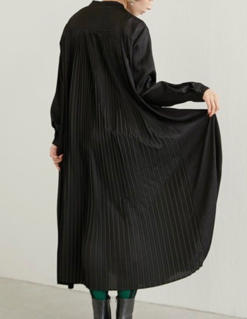 スミスタイル ピーコック柄ランダムプリーツワンピース ロングワンピース 長袖 黒 ブラック F フリーサイズ