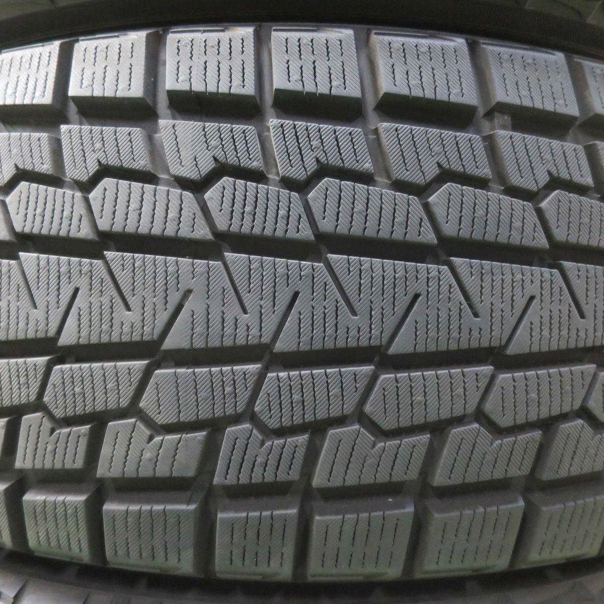 235|55R20 ヨコハマ
