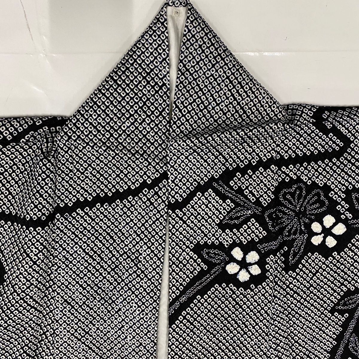 訪問着 身丈158.5cm 裄丈65cm M 袷 草花 波 総絞り 黒 正絹 美品 名品  