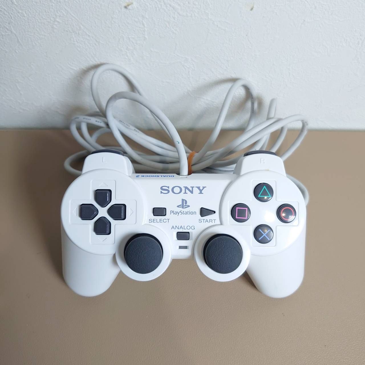 - コントローラー