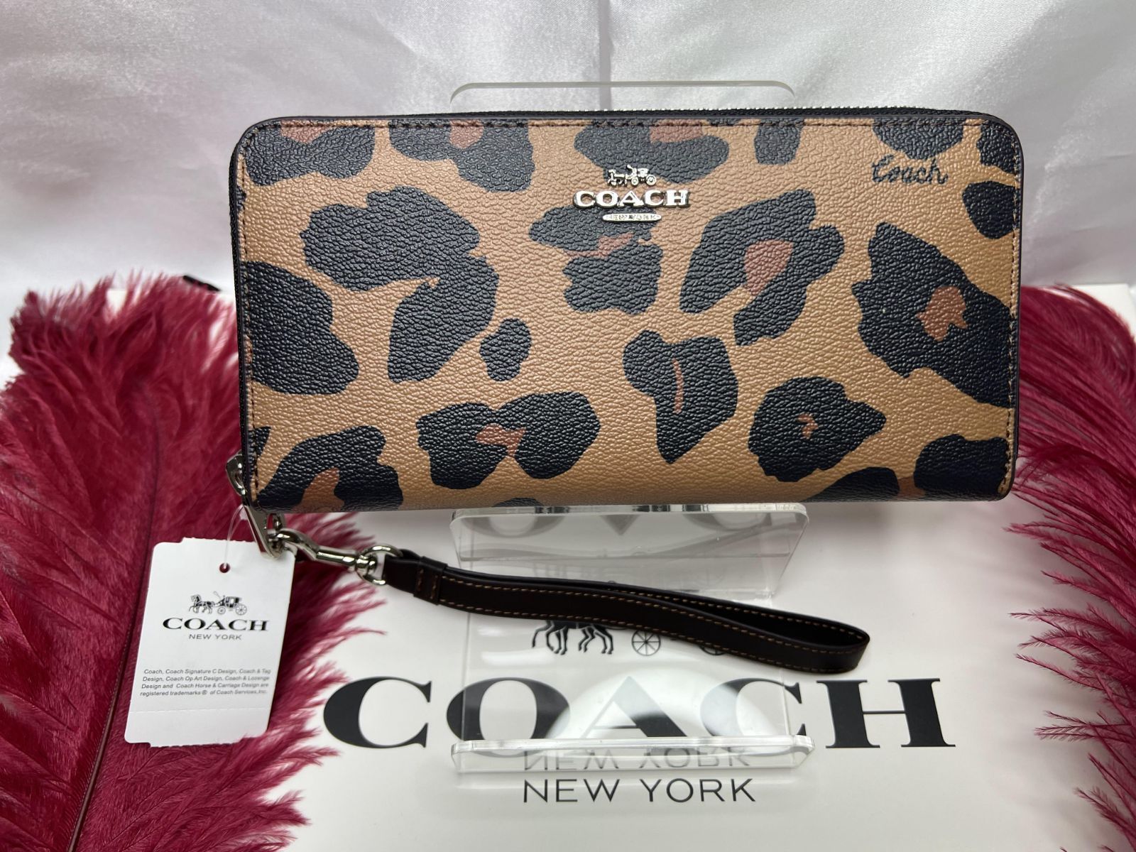 コーチ COACH 長財布 財布 アコーディオン ジップ レオパード シグネチャー プレゼント 父の日母の日贈り物 ギフトプレゼント 父の日母の日長財布 レディース ファッション  ブランド 新品未使用 D017 CC865  D19RQD