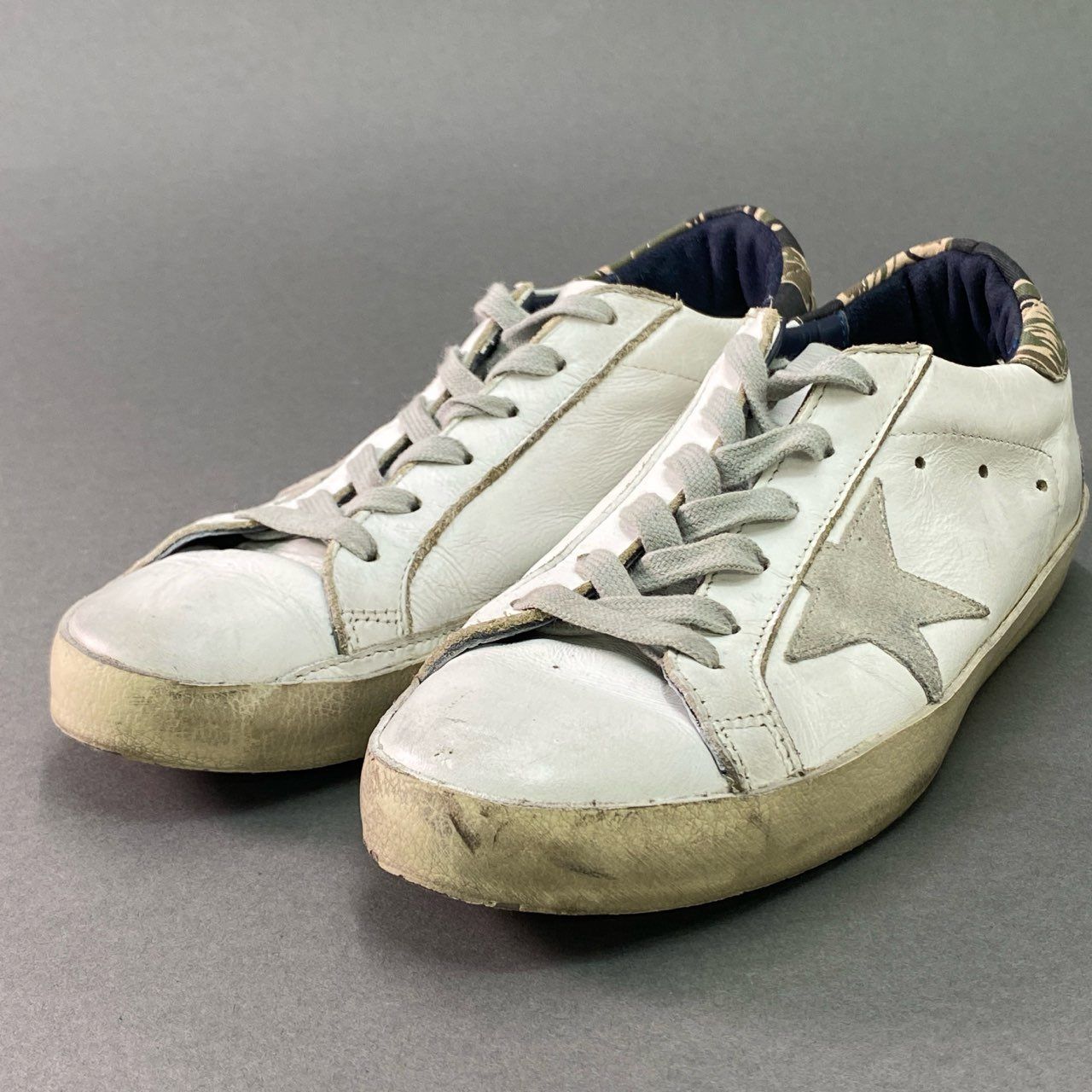 ゴールデングースGGDB SSTAR ネイビー スニーカー Men's Super-Star with suede star and blue heel tab