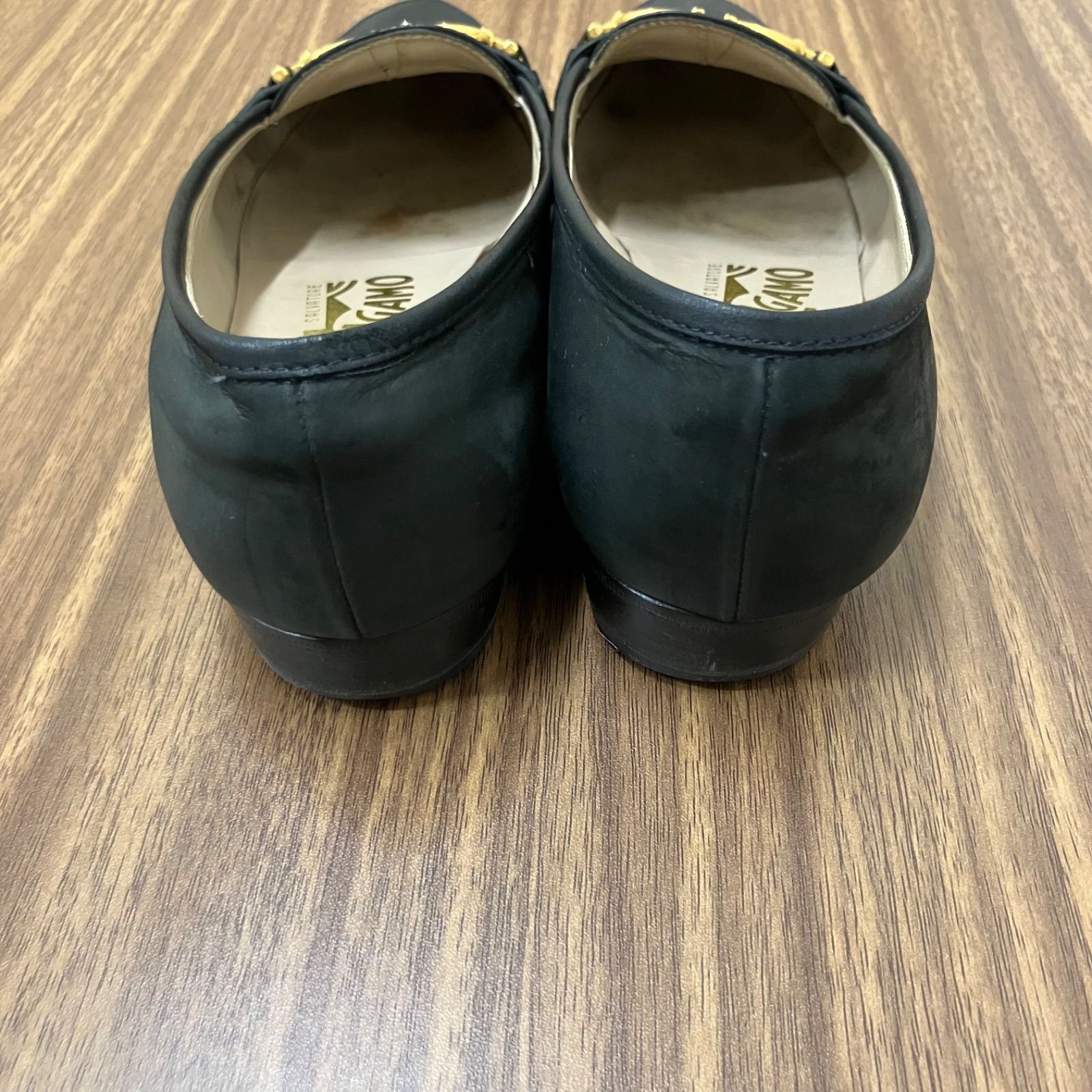 【美品】フェラガモ　Ferragamo ブラックスエード パンプス　ガンチーニ フェラガモ パンプス ブラック レディース Salvatore Ferragamo