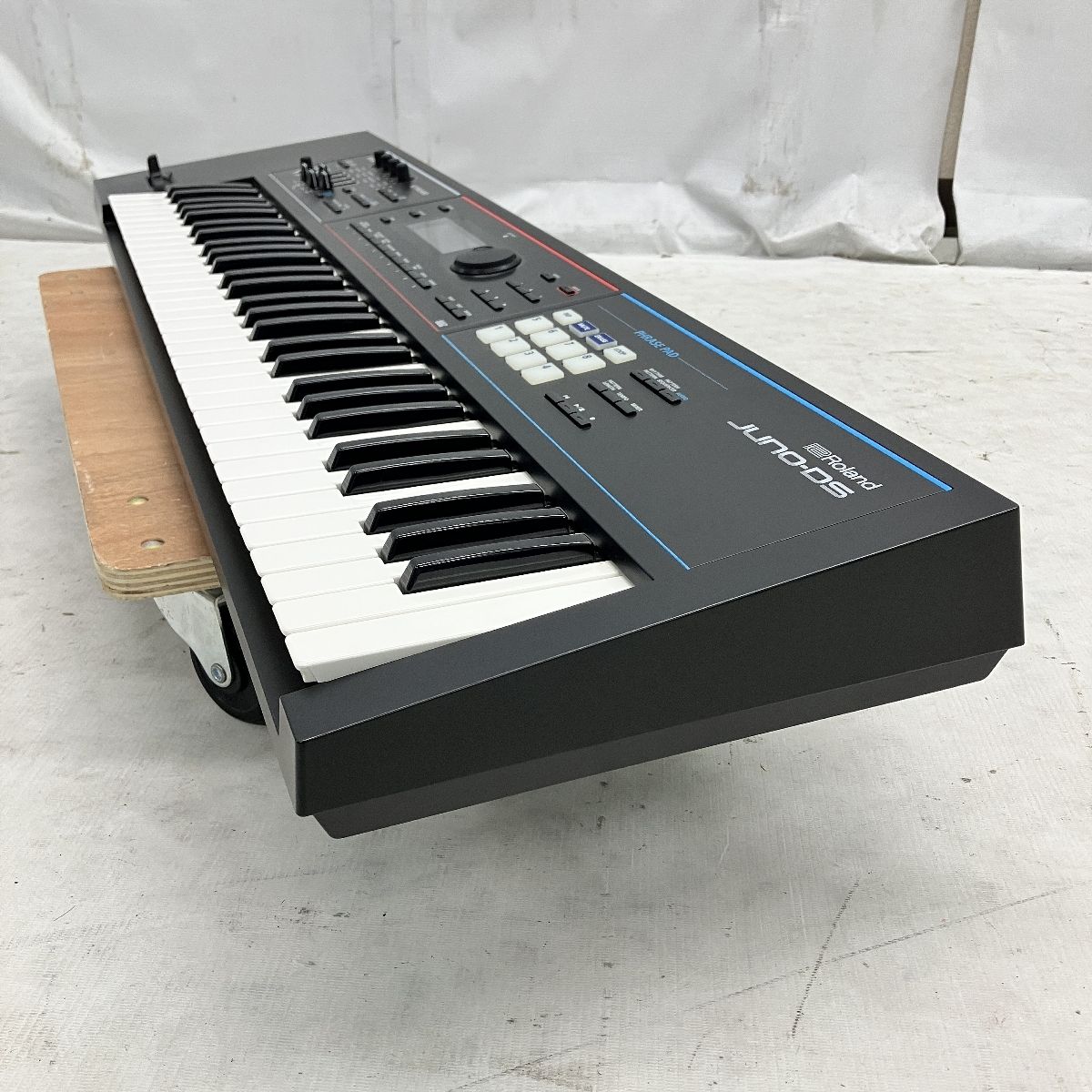 Roland Juno-DS(61鍵) シンセサイザー 中古/一部鍵盤不良あり Roland JUNO-DS61 シンセサイザー 電子 キーボード 61鍵