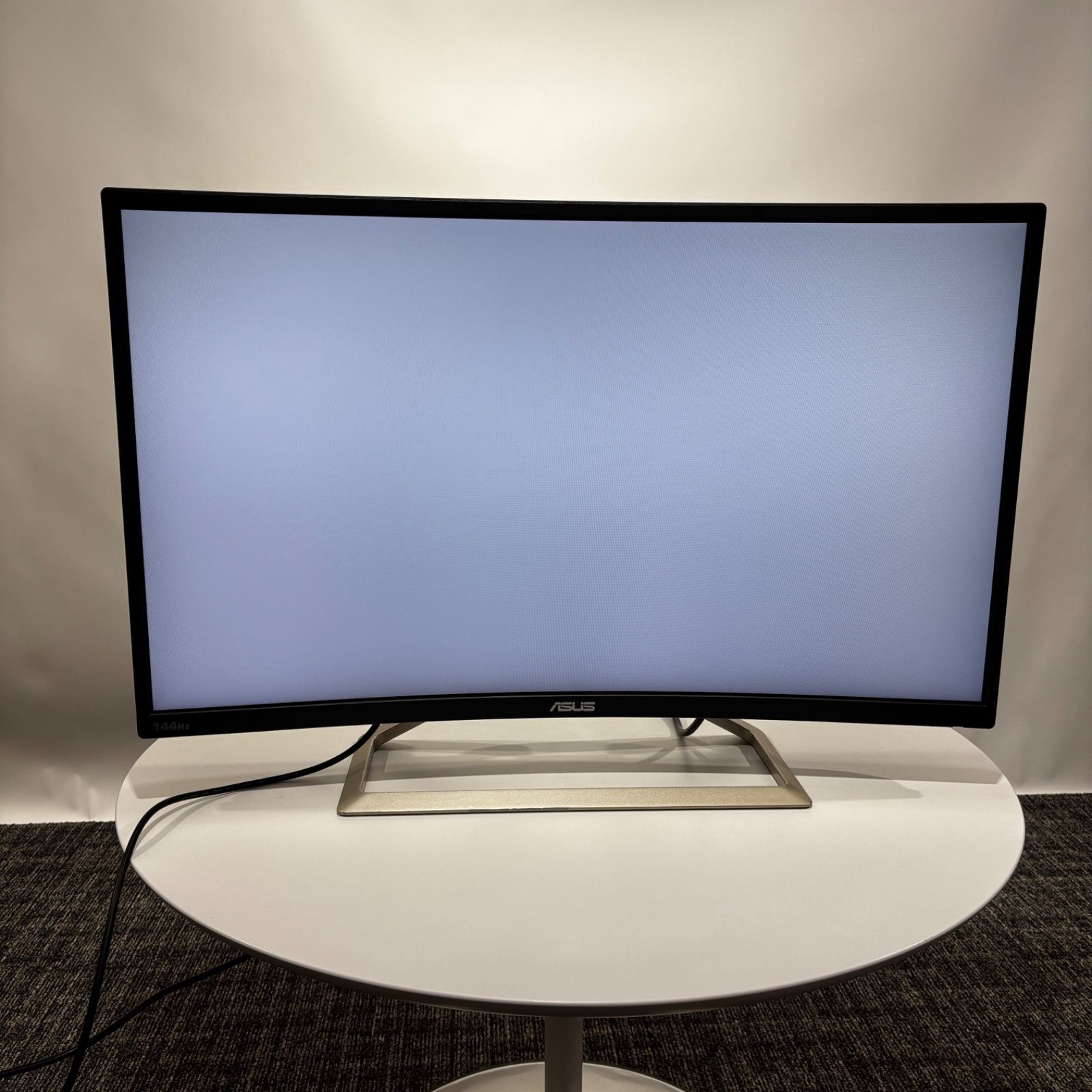 ASUS VA326H 31.5インチ曲面モニター 144Hz 【公式通販】