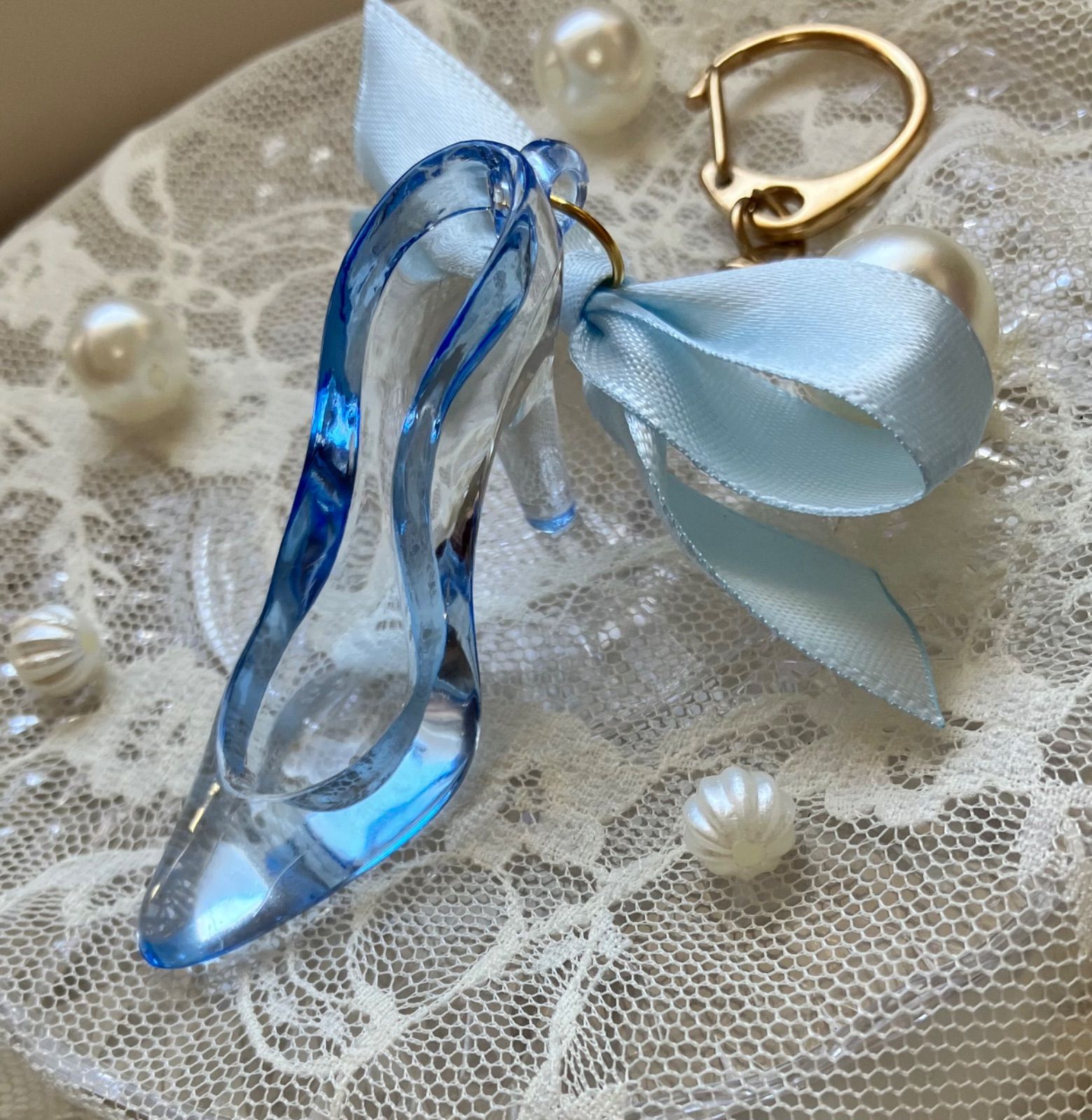 数量限定】シンデレラ💎ガラスの靴 キーホルダー チャーム - メルカリ
