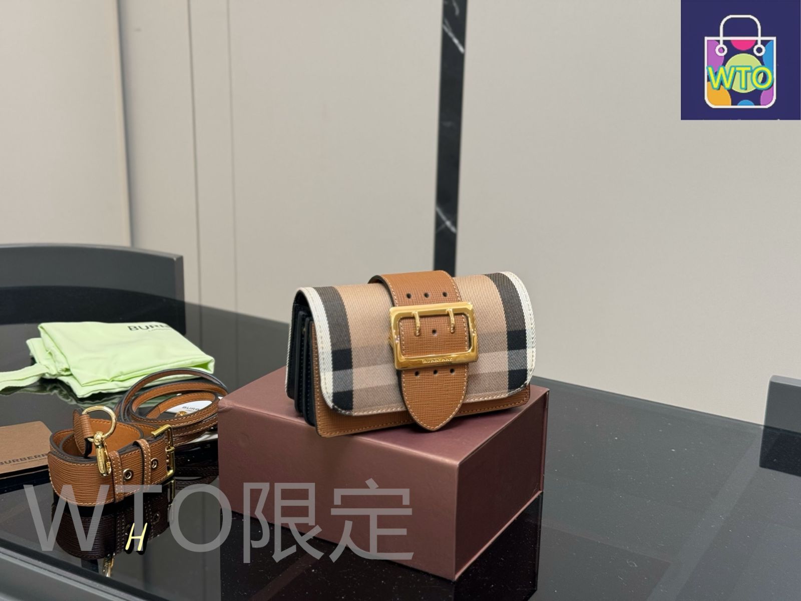 今日特価】Burberry バーバリー ダブルショルダーストラップ