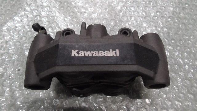 Z900RS ZR900C-028xxx の フロント キャリパー 左 1748591278