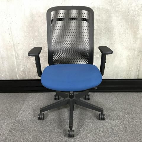 プラス