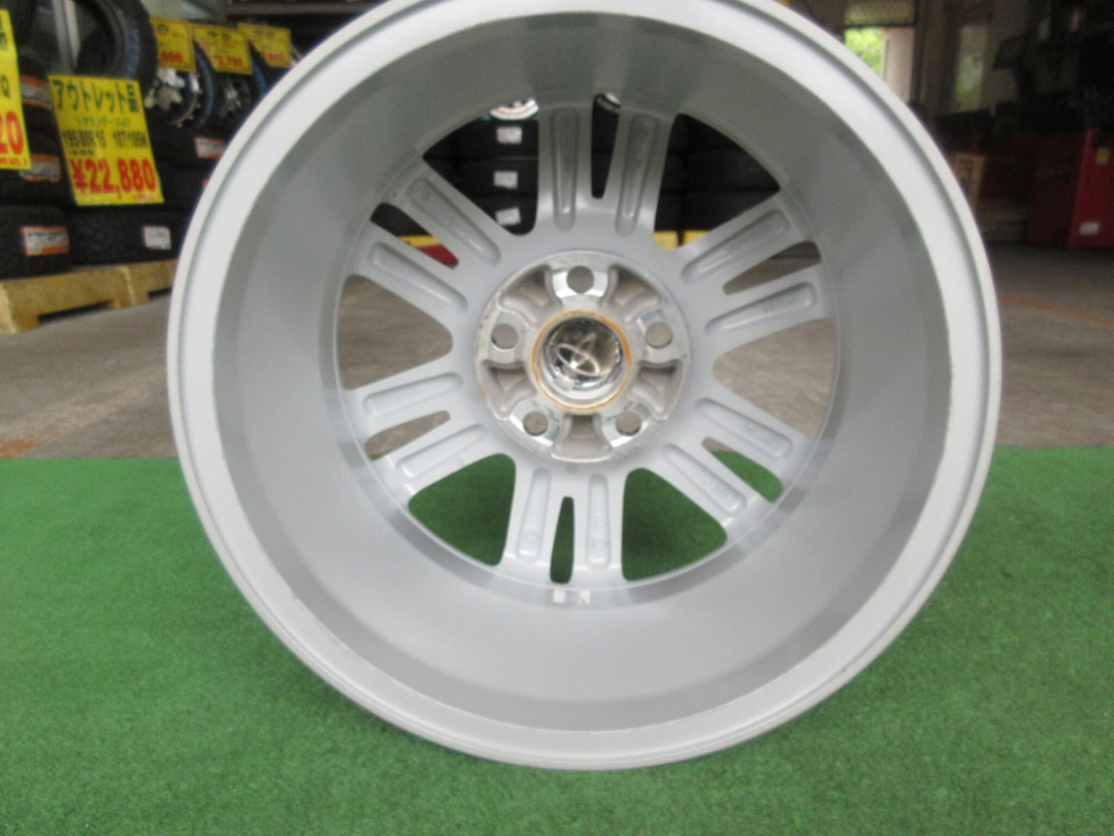 トヨタ マークX等 トヨタ純正 16in 7J PCD114.3 OFF+40 5穴 ☆