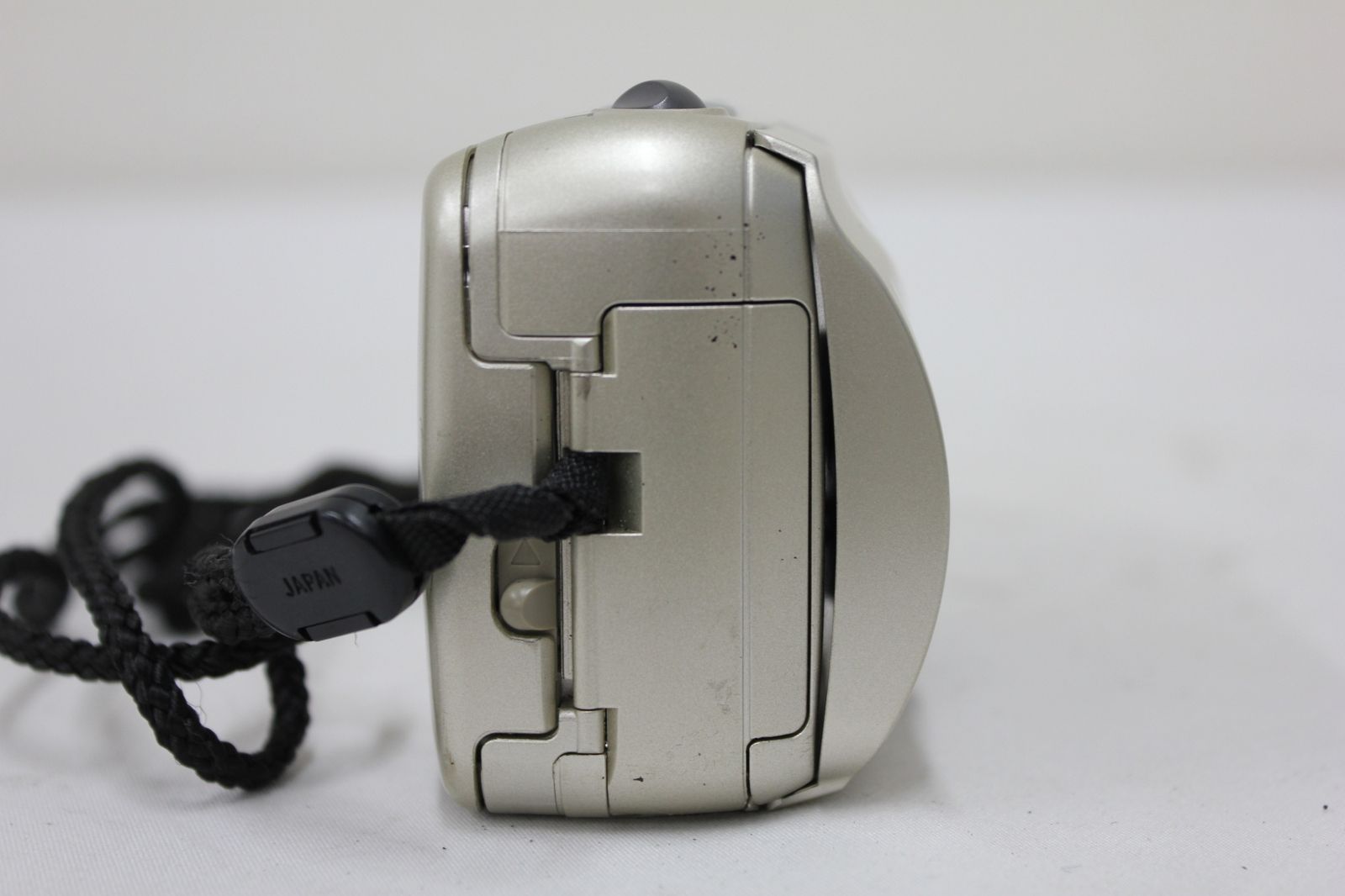 コンパクトカメラ