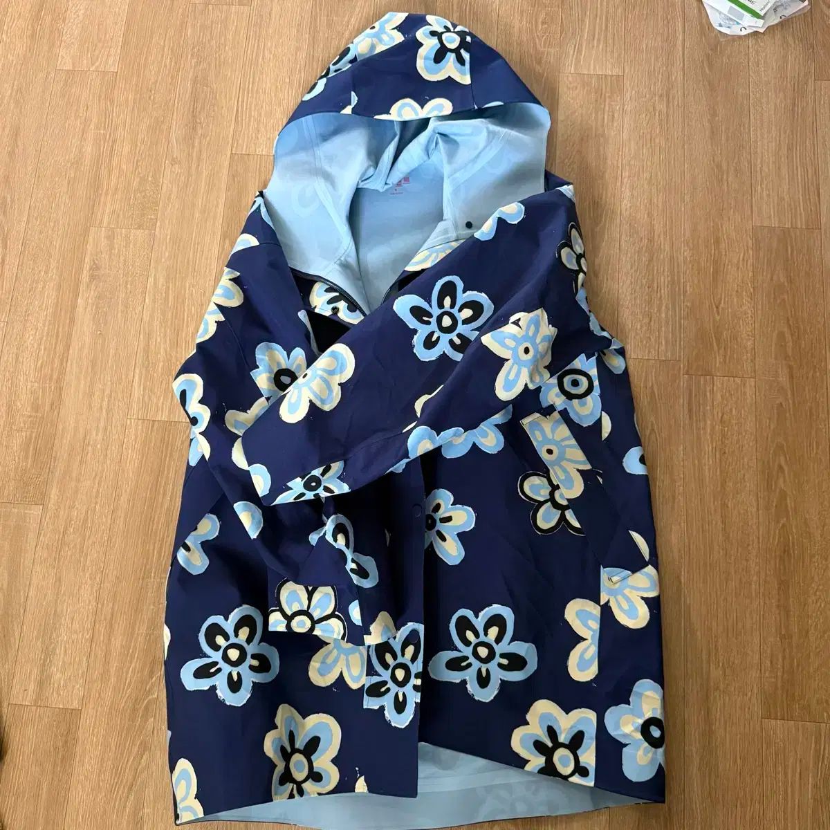 PETER RABBIT× IEDIT ピーターラビット　コート　総柄　M PETER RABBIT× IEDIT ピーターラビット コート 総柄 M ピーター