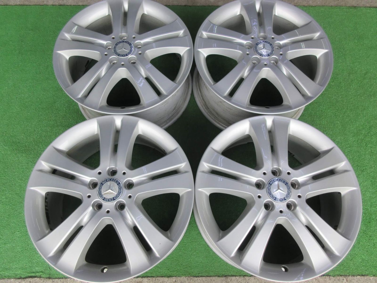 18インチ メルセデスベンツ Ｒクラス純正ホイール 8J-18 5H112 67 お探しの方是非いかがですか
