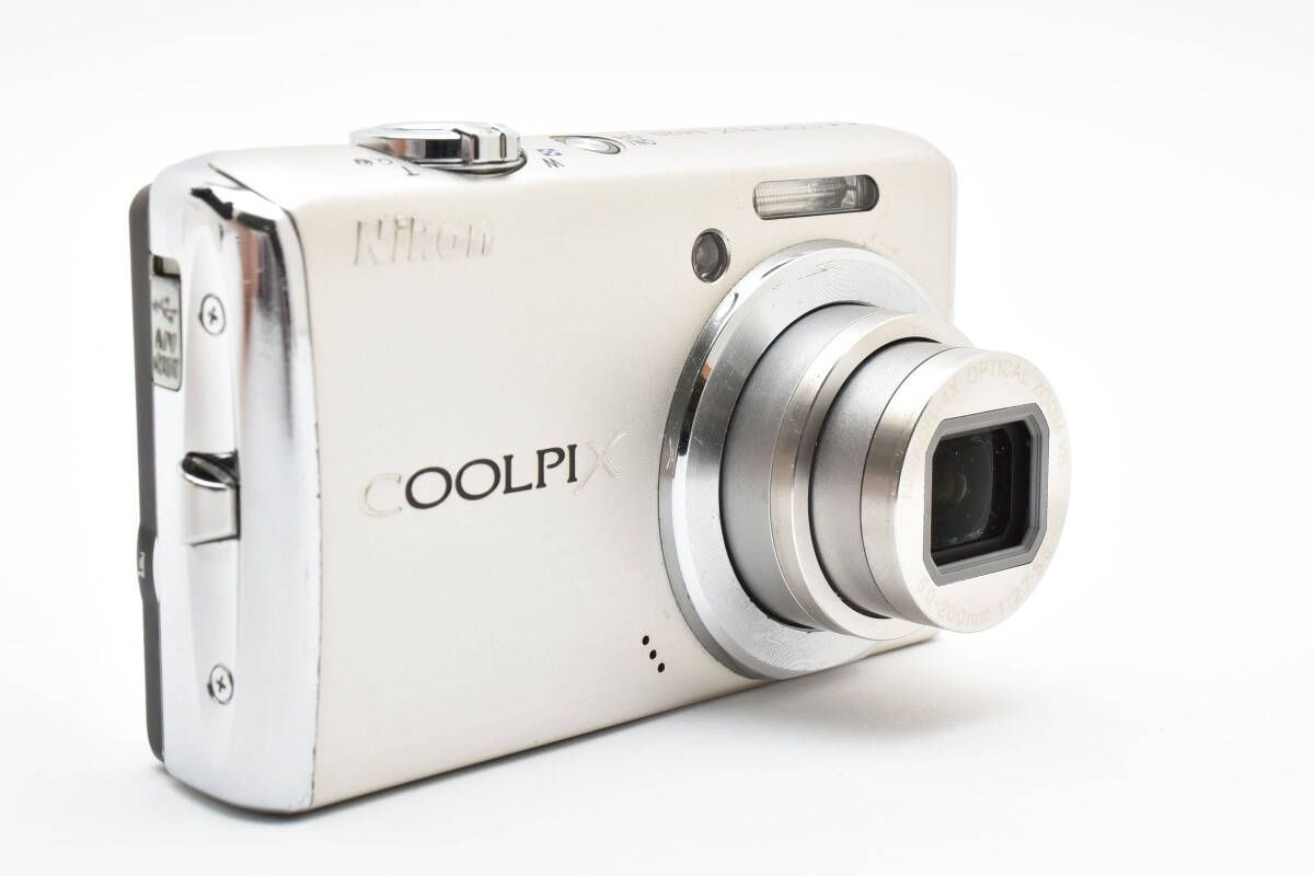 Nikon ニコン COOLPIX S620 コンパクトデジタルカメラ シルバー