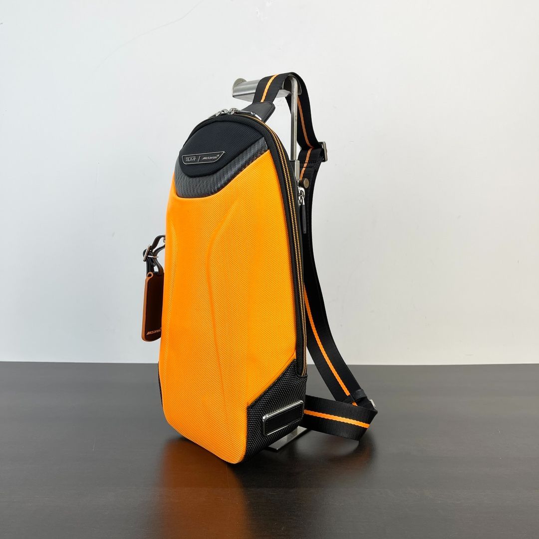 洗練スタイル TUMI×MCLAREN トルク スリング ボディ ショルダーバッグ 