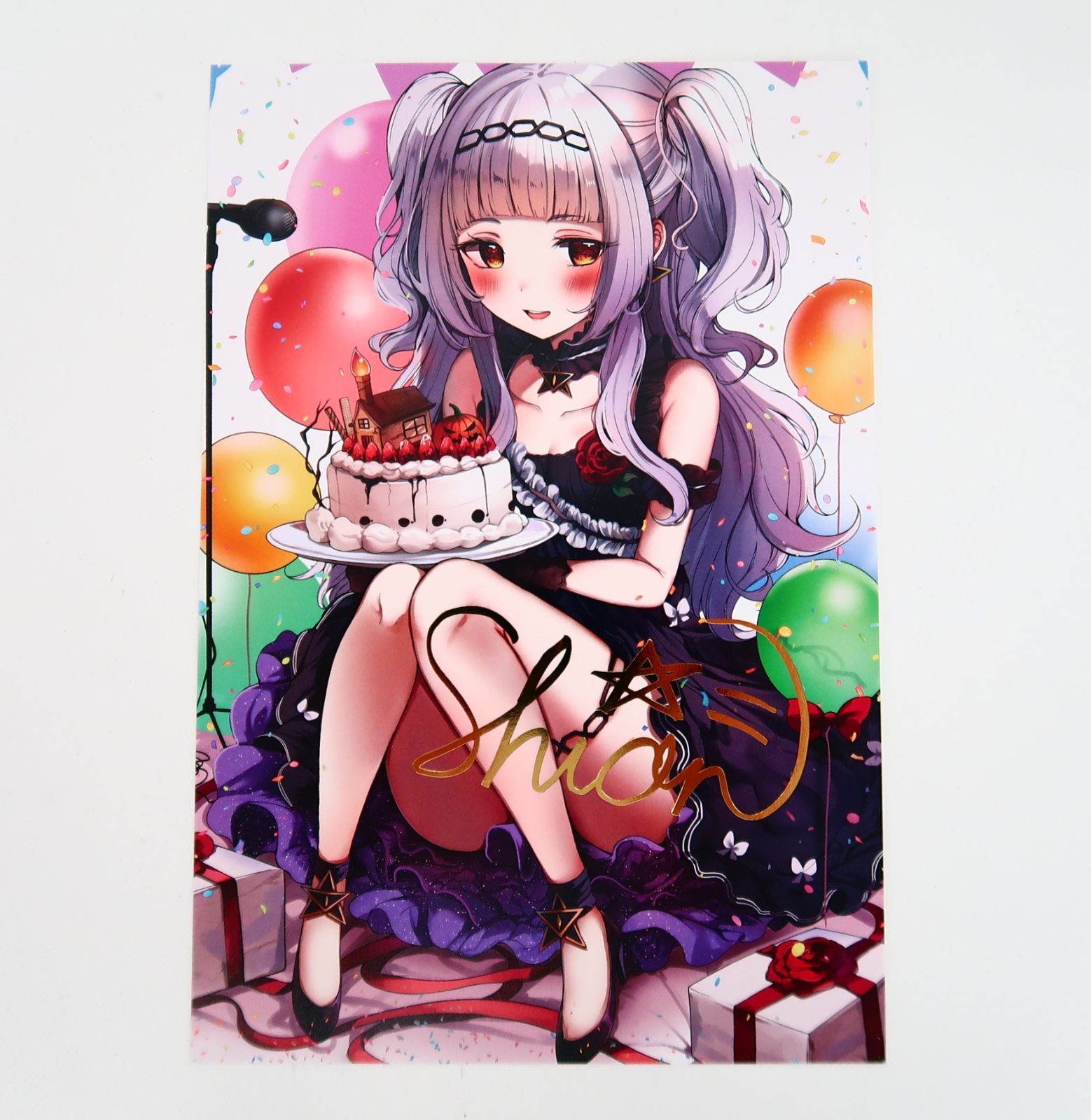 ホロライブ 紫咲シオン 誕生日記念2020 箔押し複製サイン入り Sak先生描き下ろしイラストポストカード - メルカリ