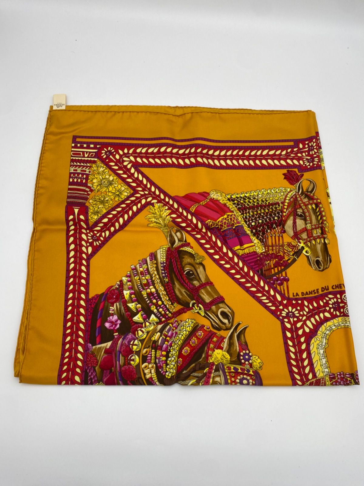 エルメス カレ90 マールワーリ馬のダンス 美品 - メルカリ