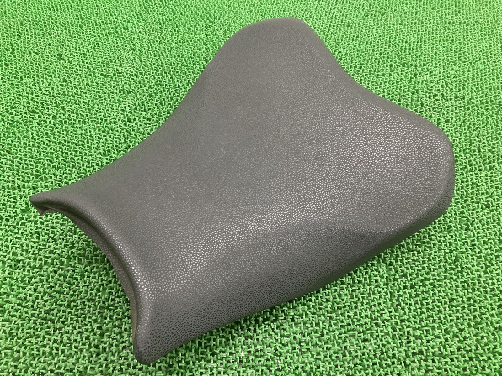 Z900 フロントシート 53066-0581 ZR900B-050*** カワサキ 純正 中古 バイク 部品 2020年式外し ZR900B メインシート 綺麗 良品
