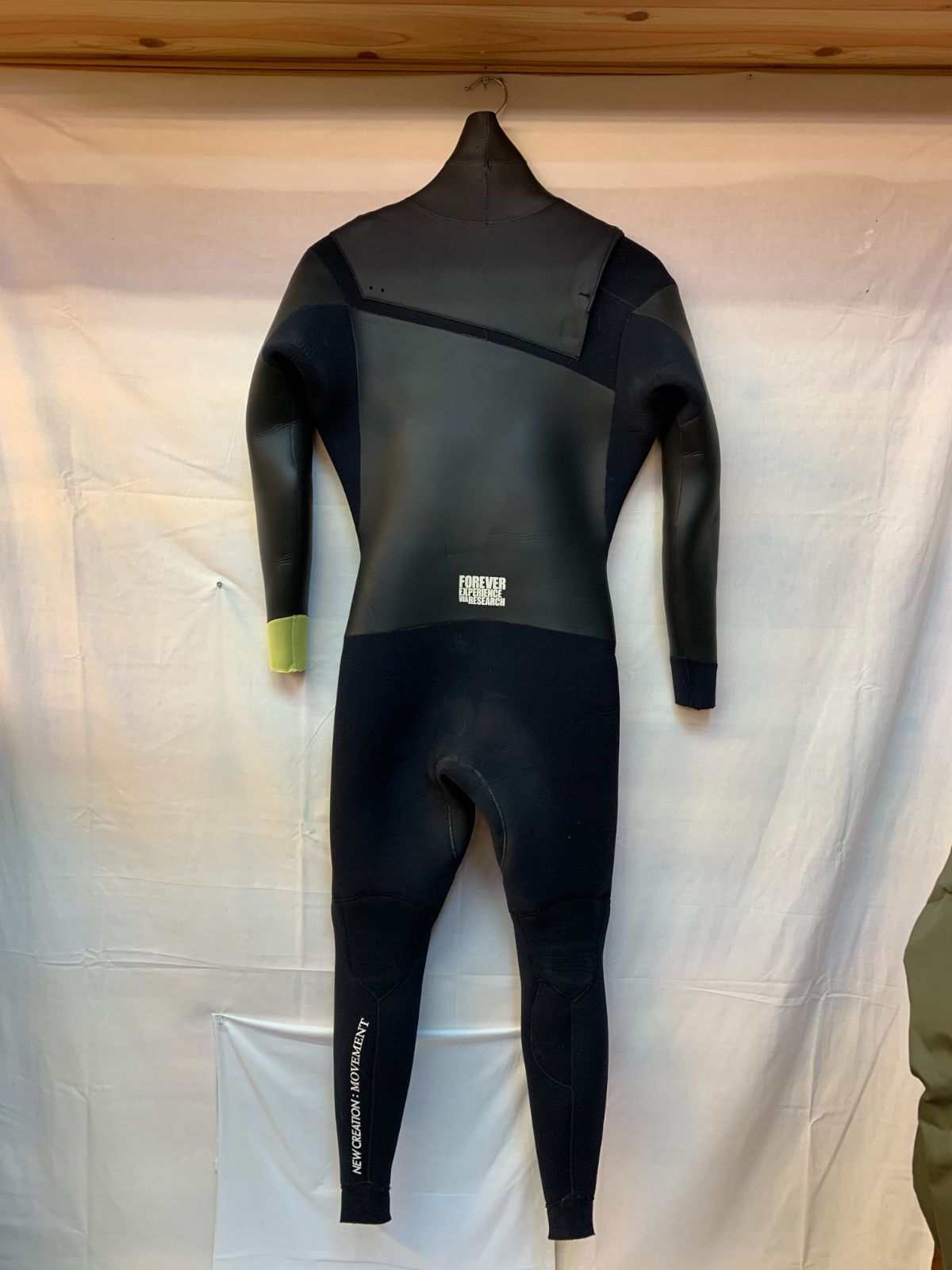 13万 FOREVER EXPERIENCE VIA RESEARCH フォーエバー エクスペリエンス ビア リサーチ FEVR ウエット スーツ メンズ ブラック M L