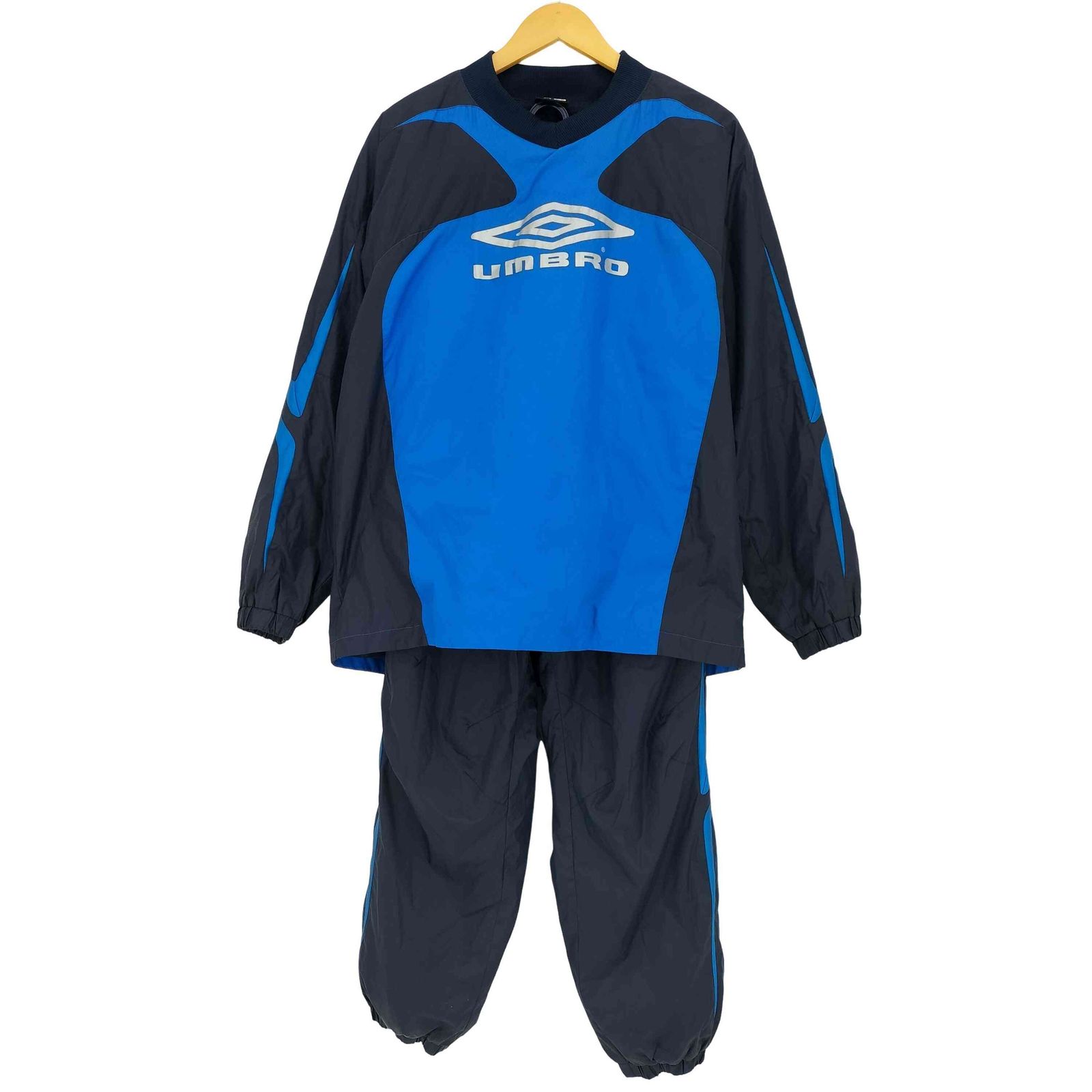 ば*し様 90's〜00's UMBRO ブラック ピステ セットアップ 中綿入 90's〜00's UMBRO ブラック ピステ セットアップ 中綿入り