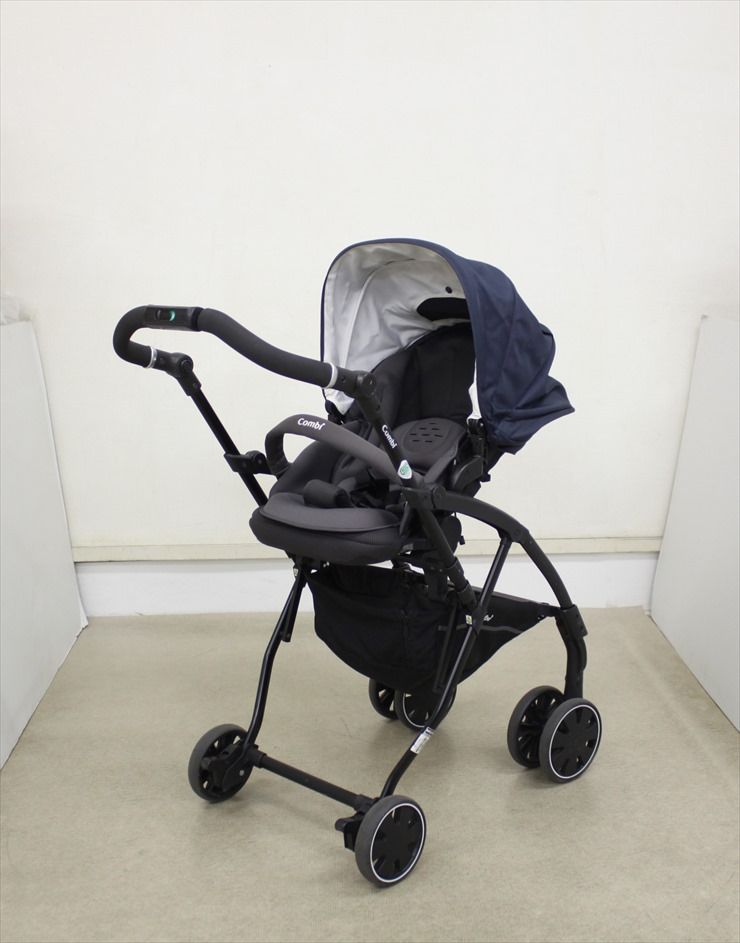 ✩美品✩ コンビ ベビーカー AttO type-s NB 両対面式 ネイビー AttO type-S ネイビーNB 機能充実モデル コンビ 両対面