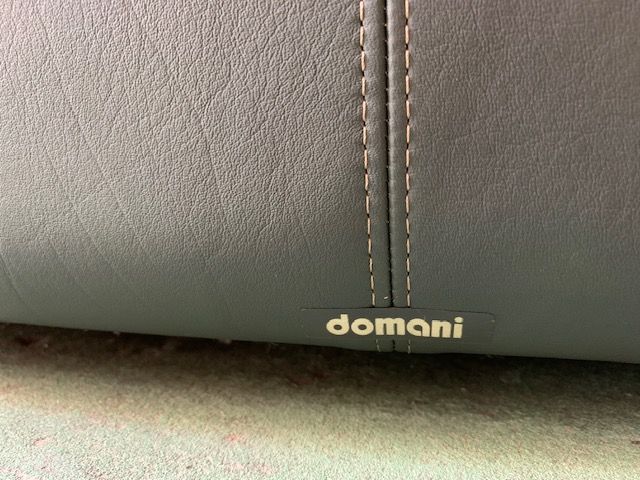 Ashley アシュレイ 二人掛け ソファ アームソファ ヨーロピアン IZZ