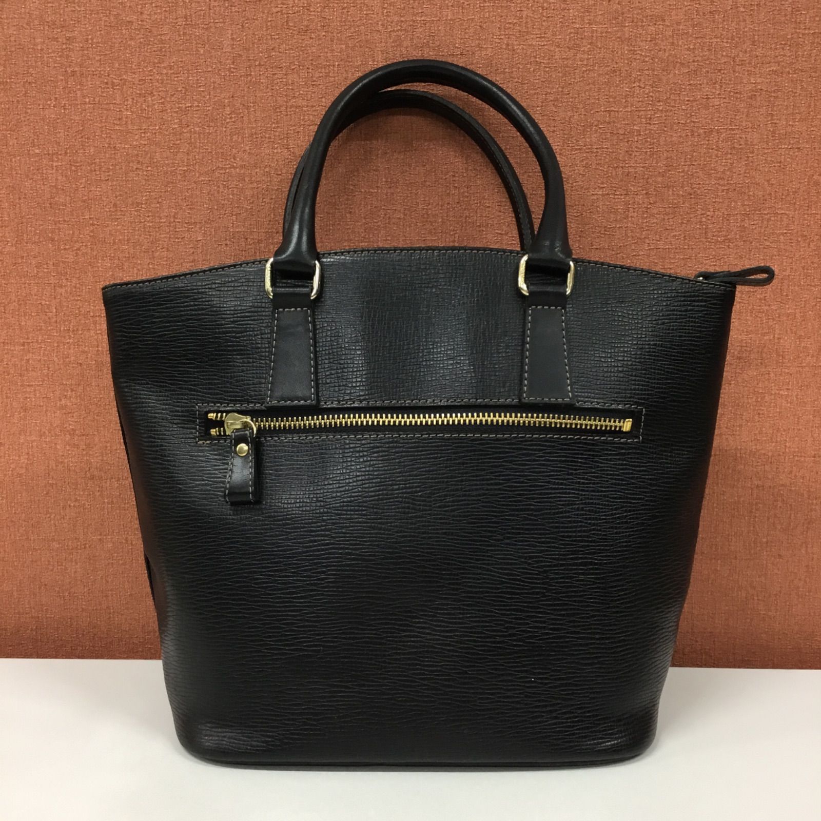 美品? NINA RICCI ニナリッチ ハンドバッグ ／ レザーバッグ 