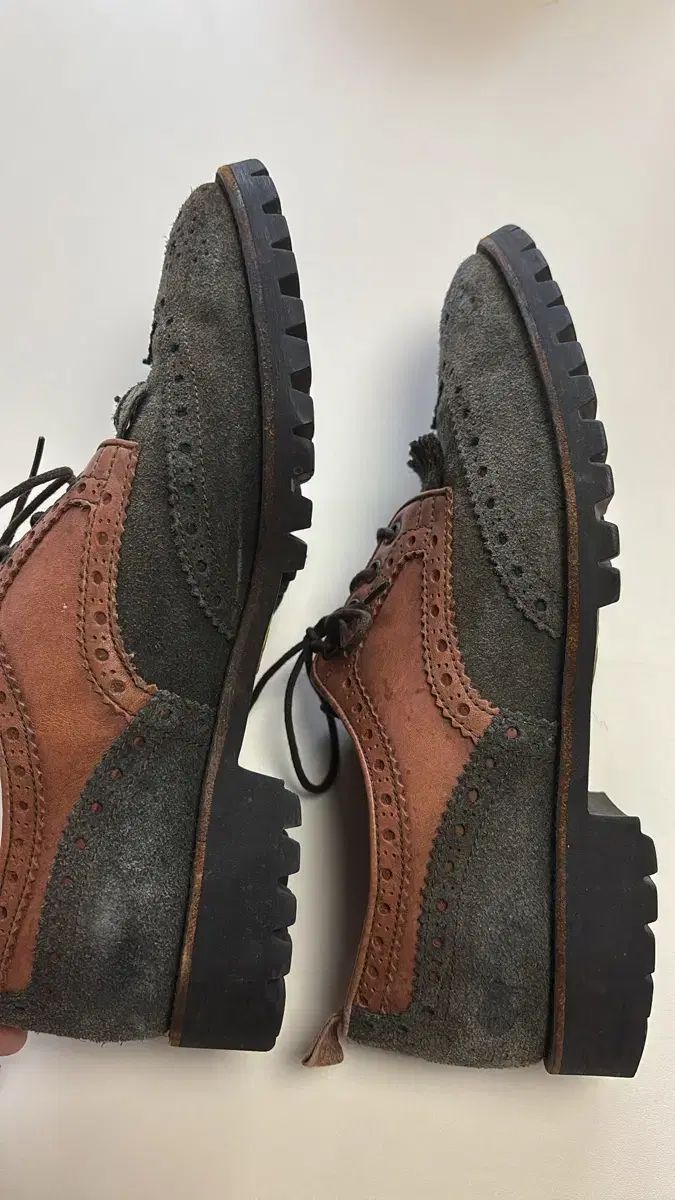 KUMKANG(クムガンジェファ) バッファロー スエード ウイングチップ 靴