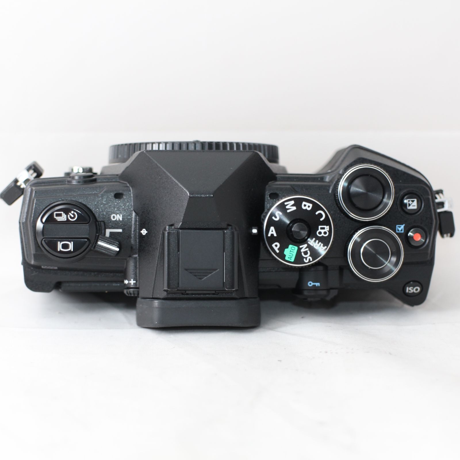 ☆新品級・ショット数5213☆ OM SYSTEM オリンパス OM-5 ボディ ☆新品級・ショット数5213☆ OM SYSTEM オリンパス OM-5 ボディ